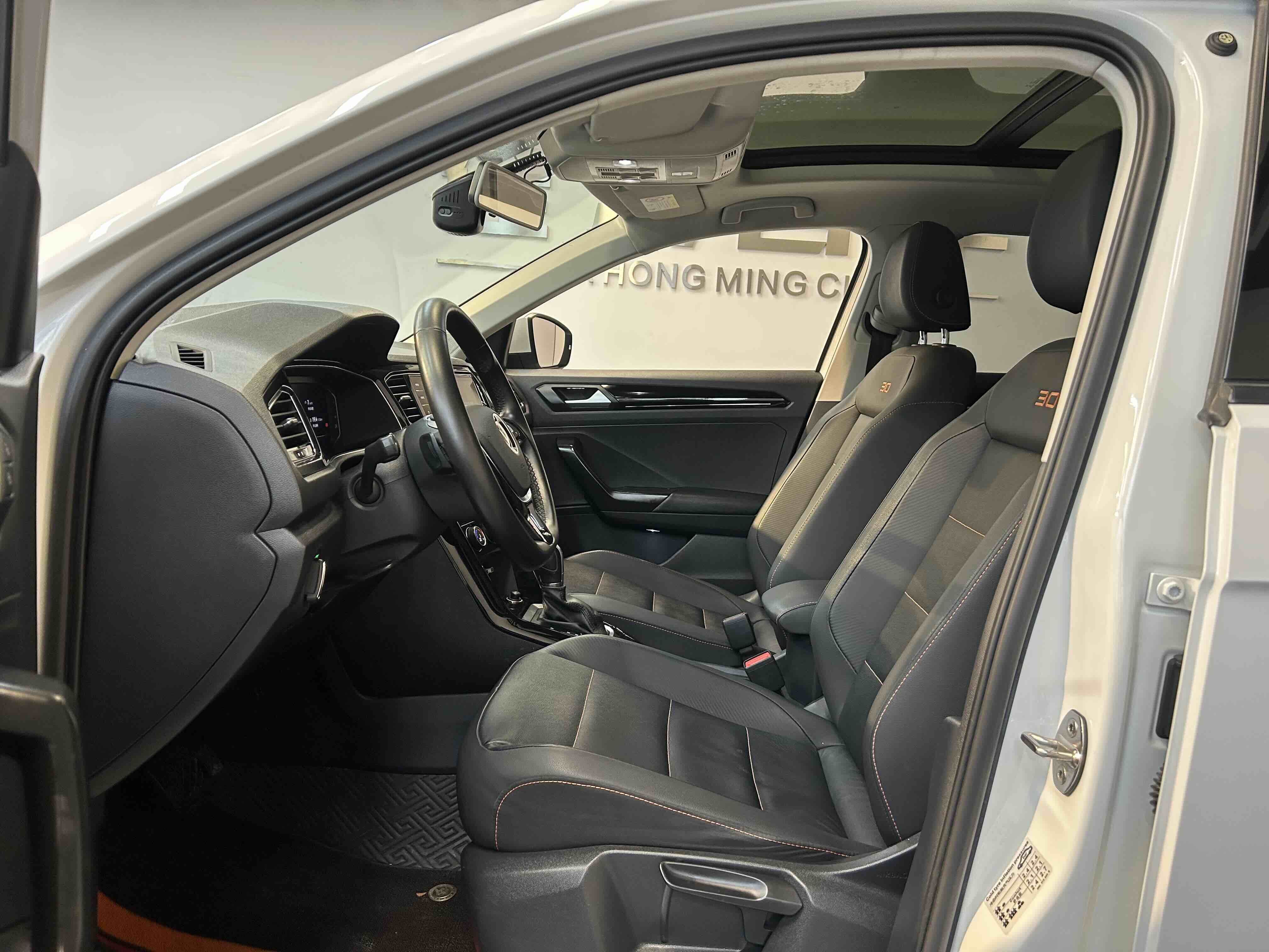Volkswagen T-Roc 2022 #4 Volkswagen T-Roc 2022 car image #4