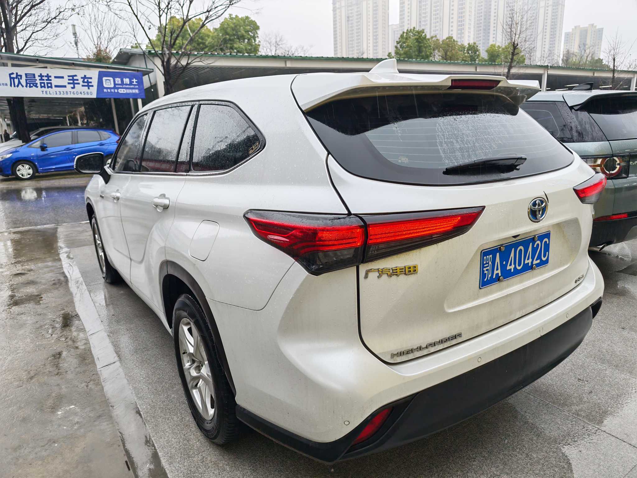 Toyota Highlander 2023 изображение автомобиля #4