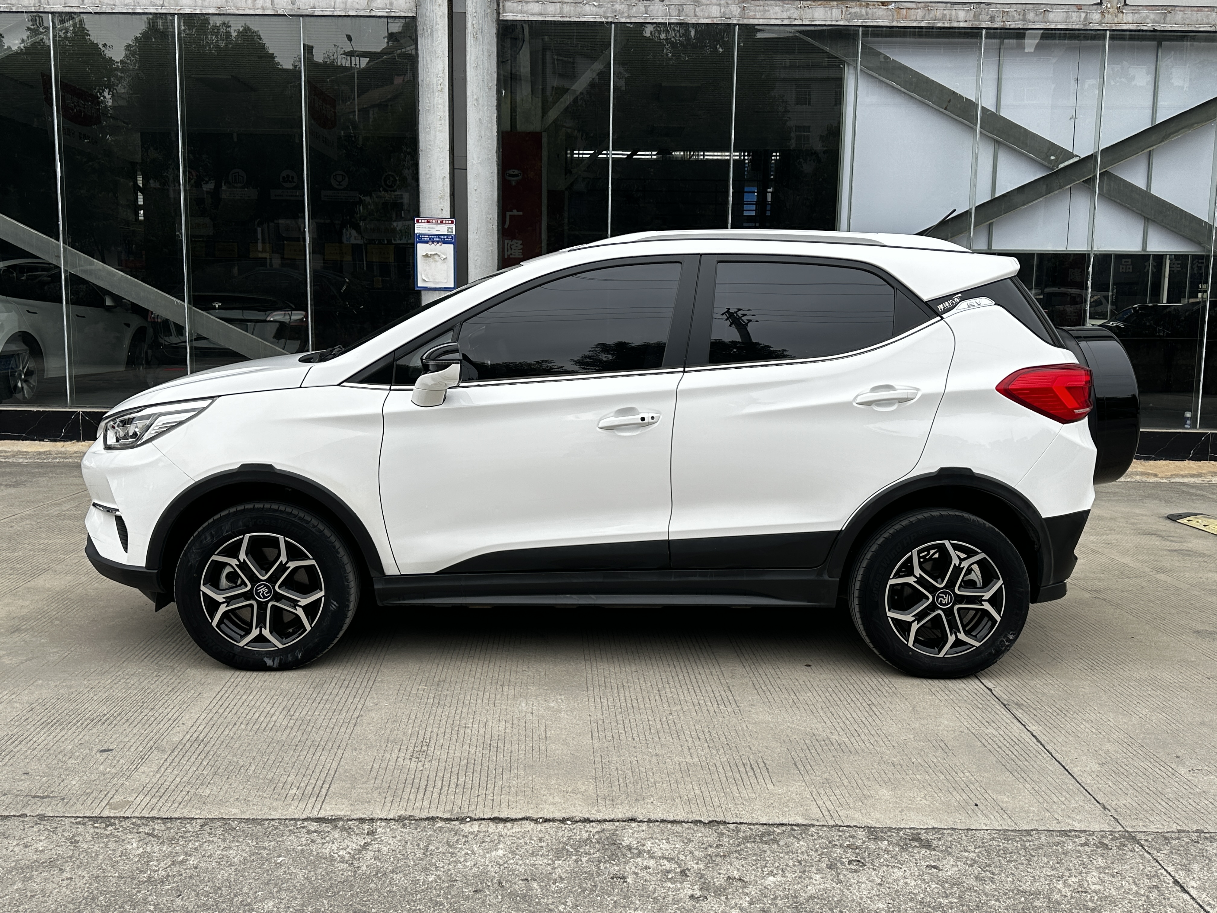 BYD Yuan Pro 2022 car image #4