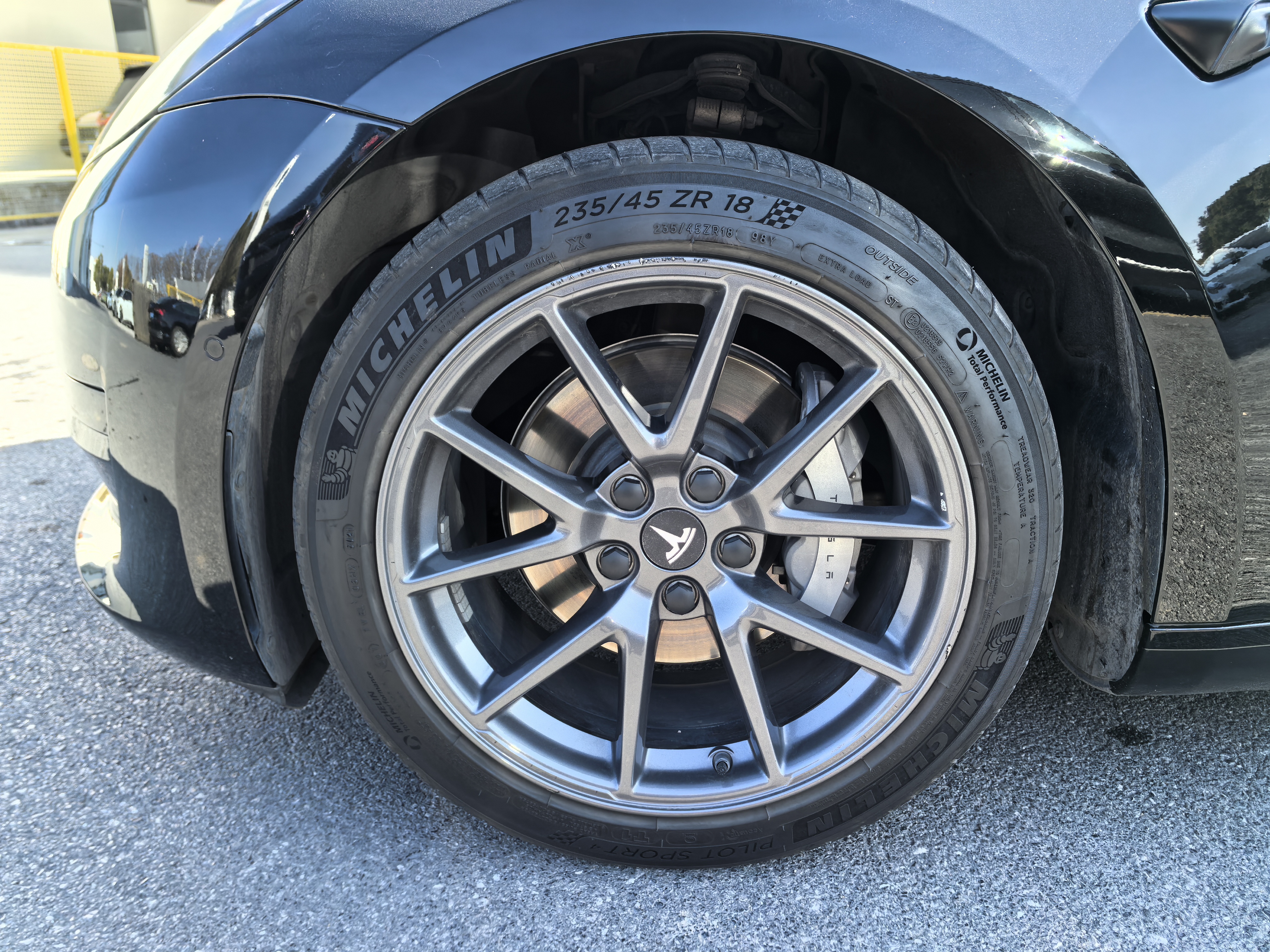 Tesla Model 3 2022 immagine di auto #4