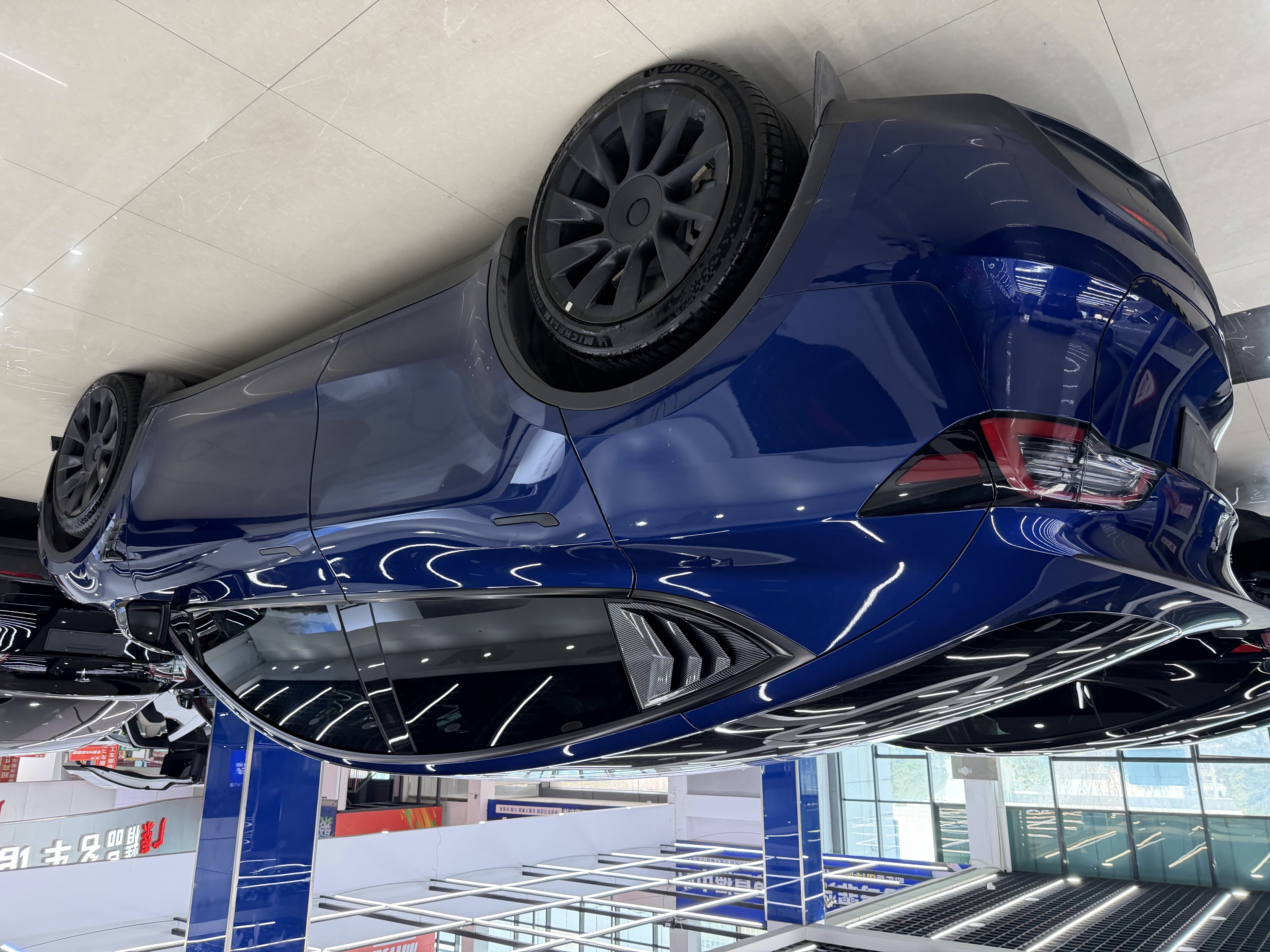 Tesla Model Y 2021 car image #4