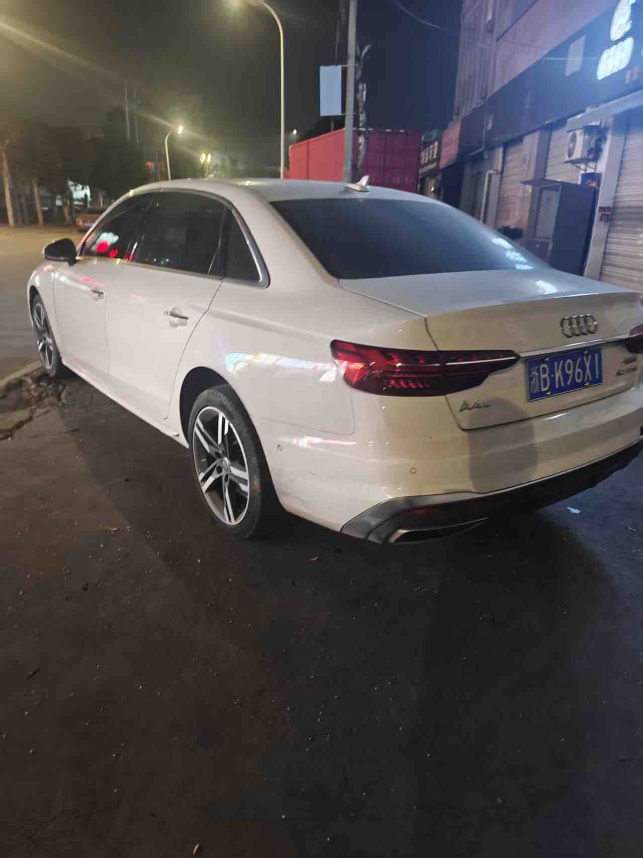 Audi A4L 2021 immagine di auto #4