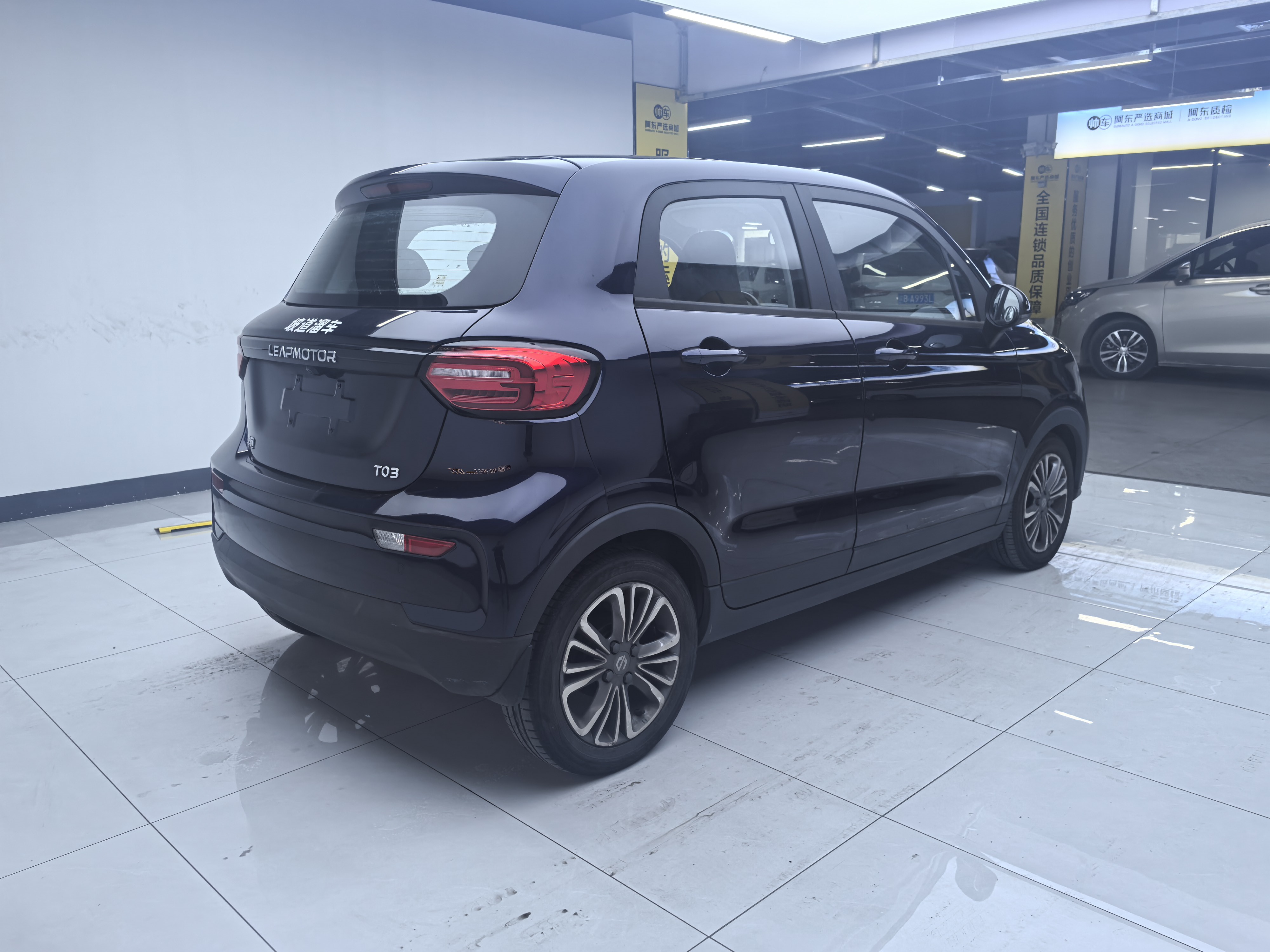 零跑汽车 零跑T03 2022 汽车图片 #4