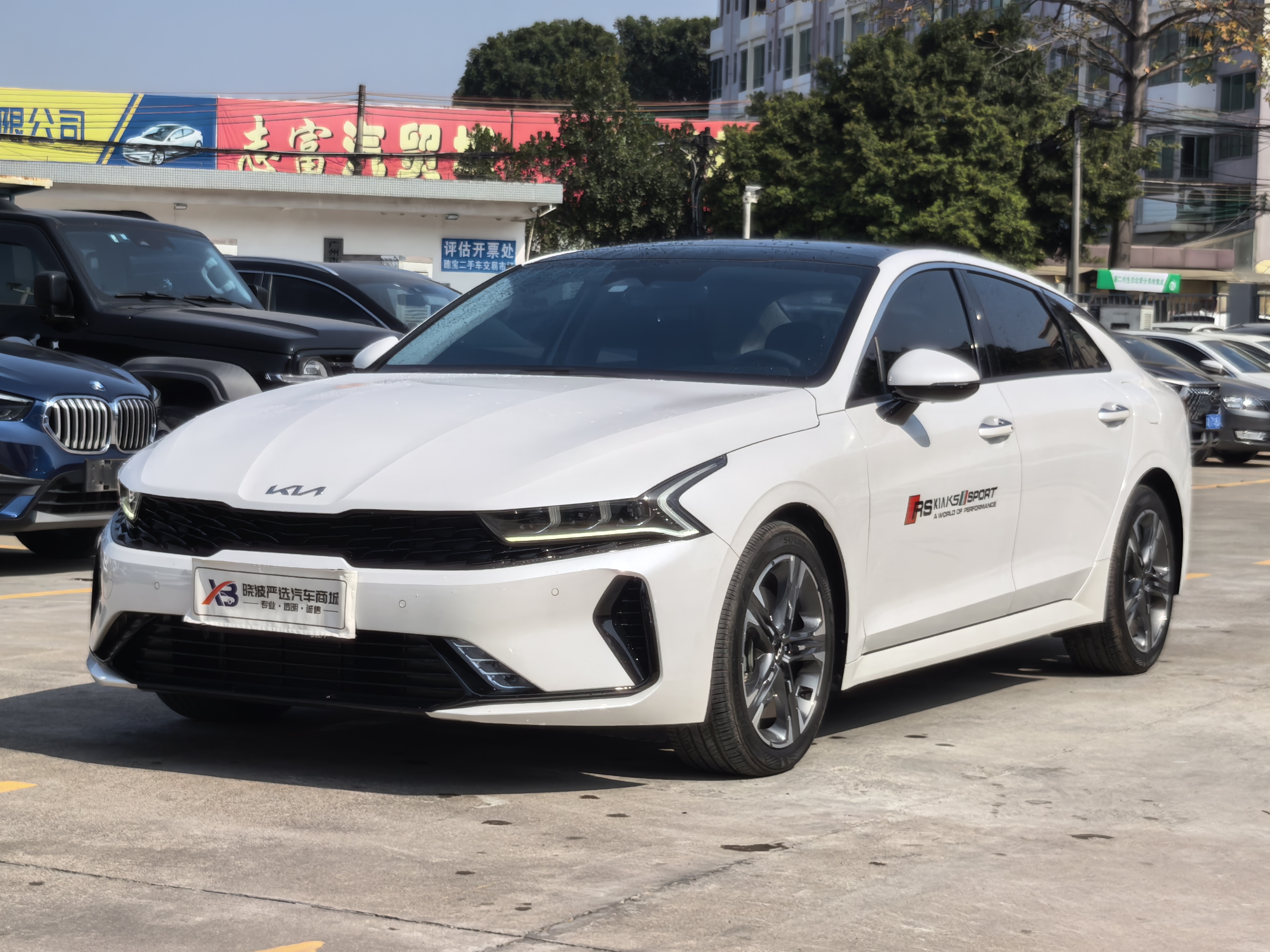 Kia K5 2025 car image #4