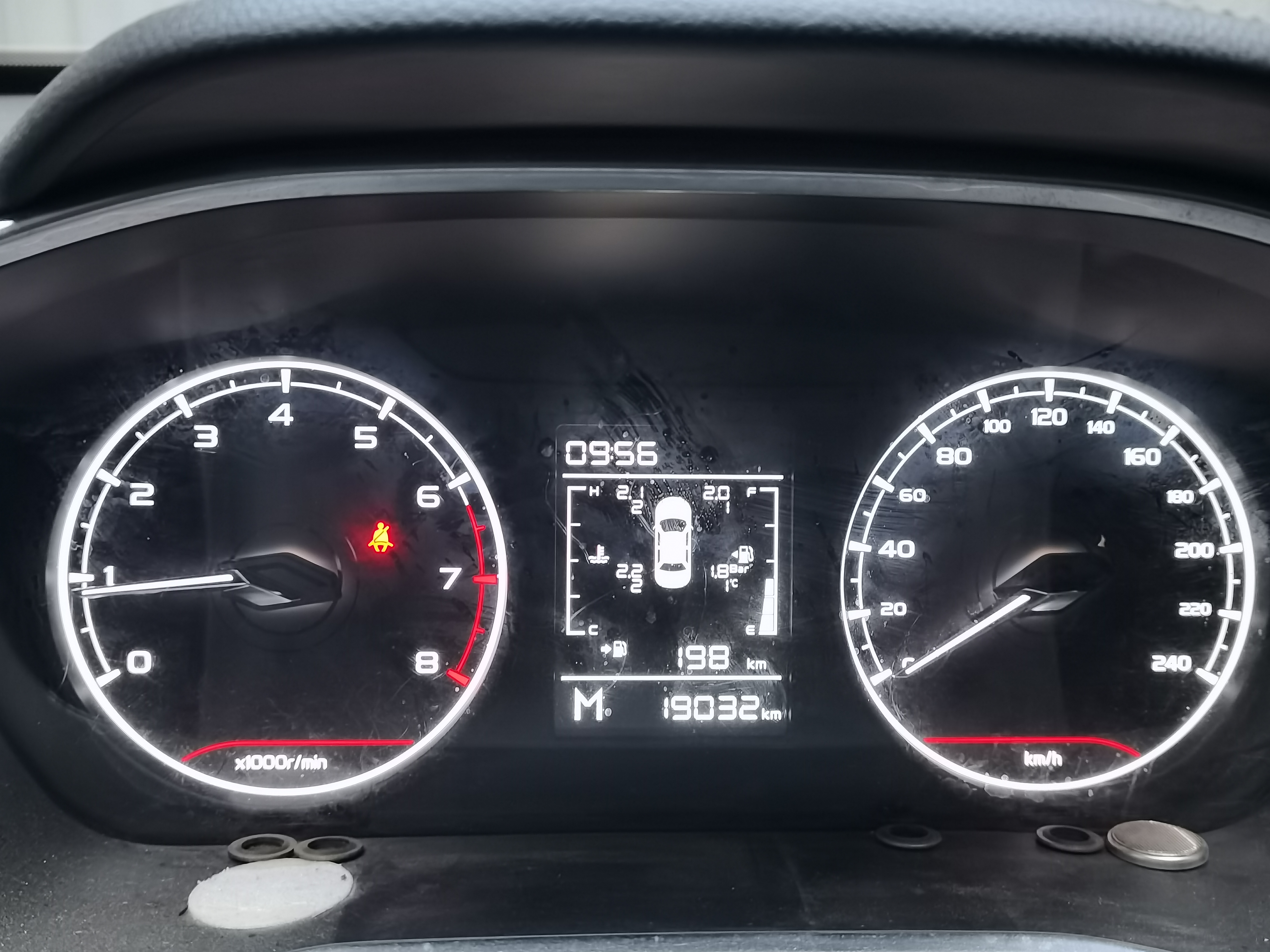 GEELY Coolray 2022 car image #4