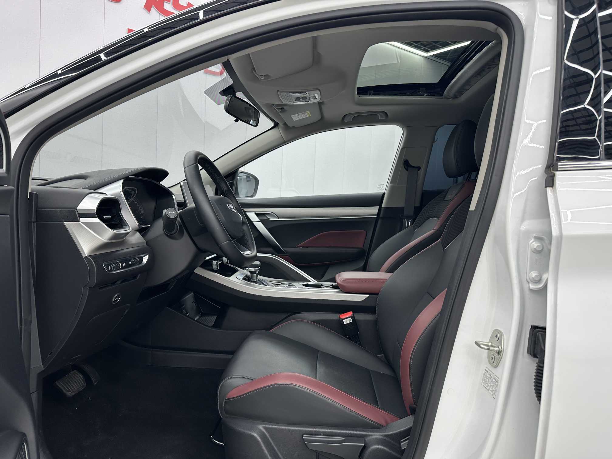 Coolray 2023 car image #4