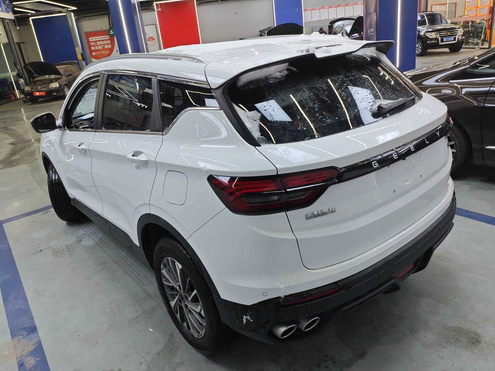GEELY Coolray 2022 car image #4