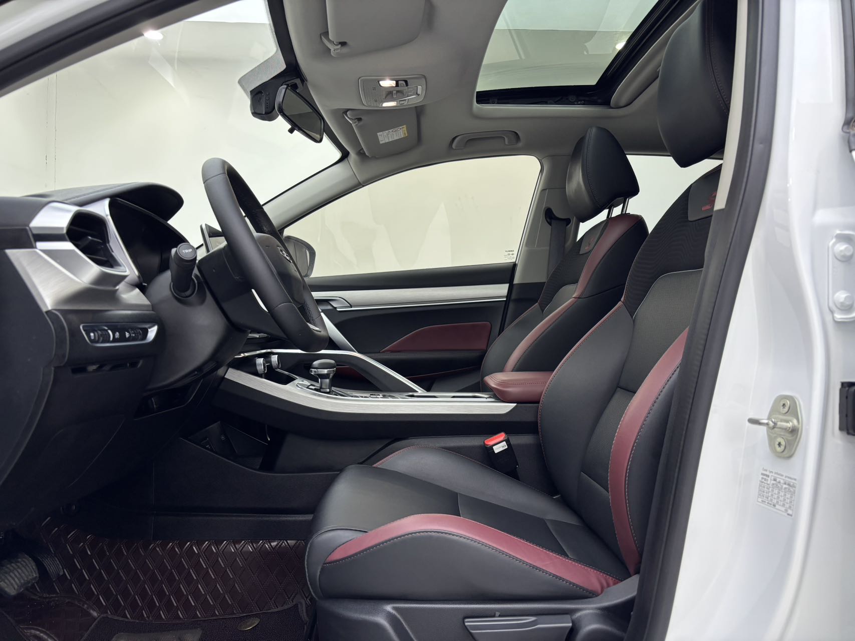 GEELY Coolray 2022 #4 GEELY Coolray 2022 car image #4