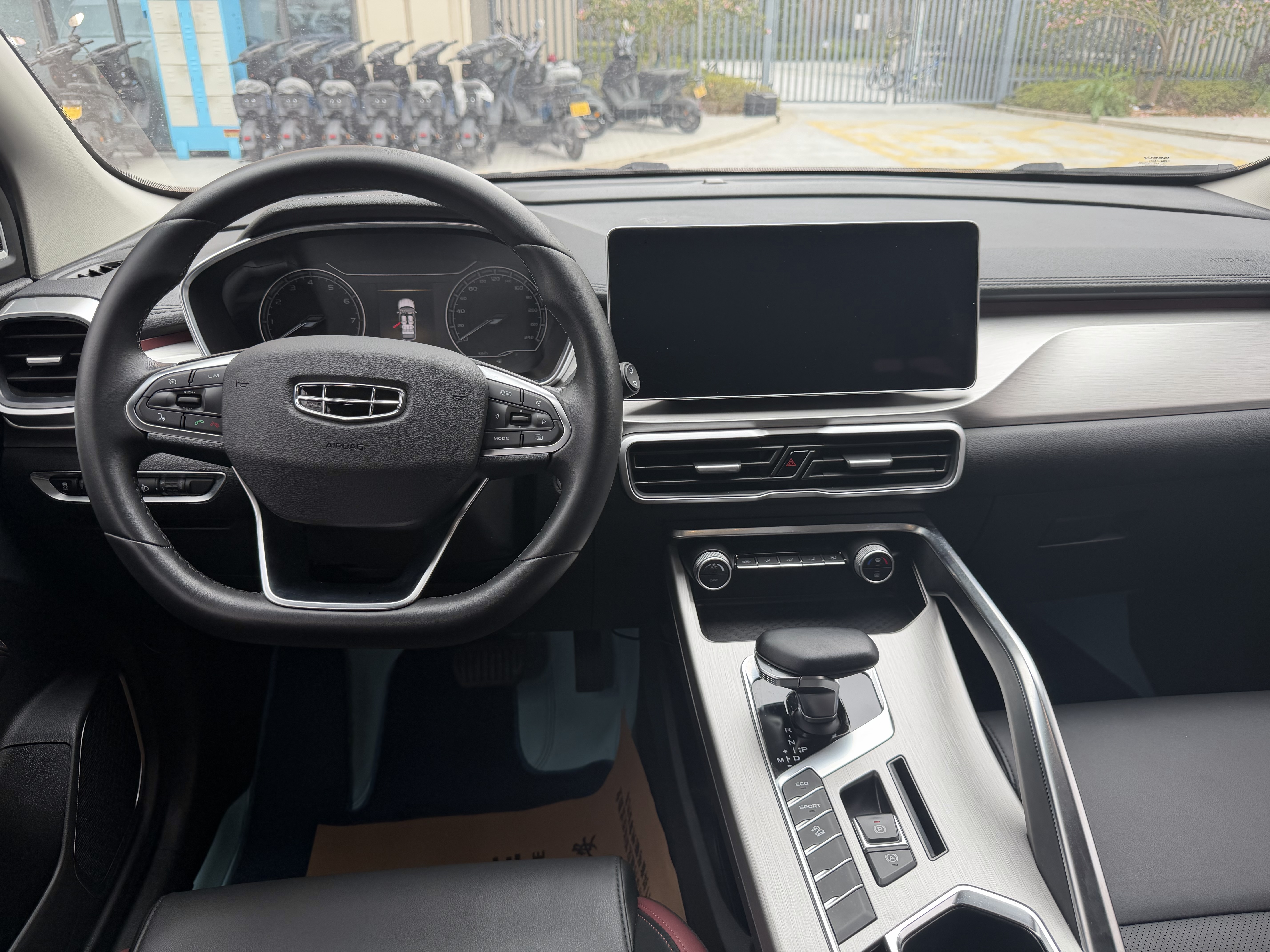 GEELY Coolray 2022 #4 GEELY Coolray 2022 car image #4