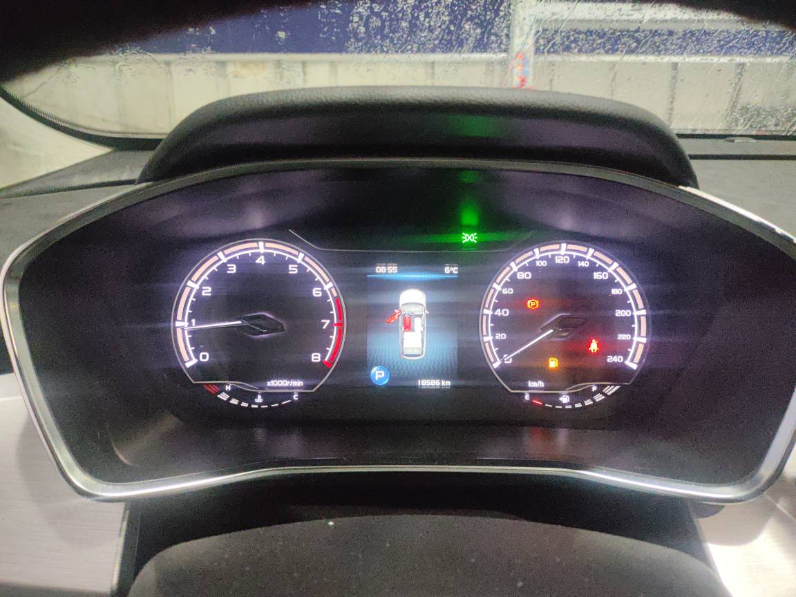 GEELY Coolray 2022 car image #4