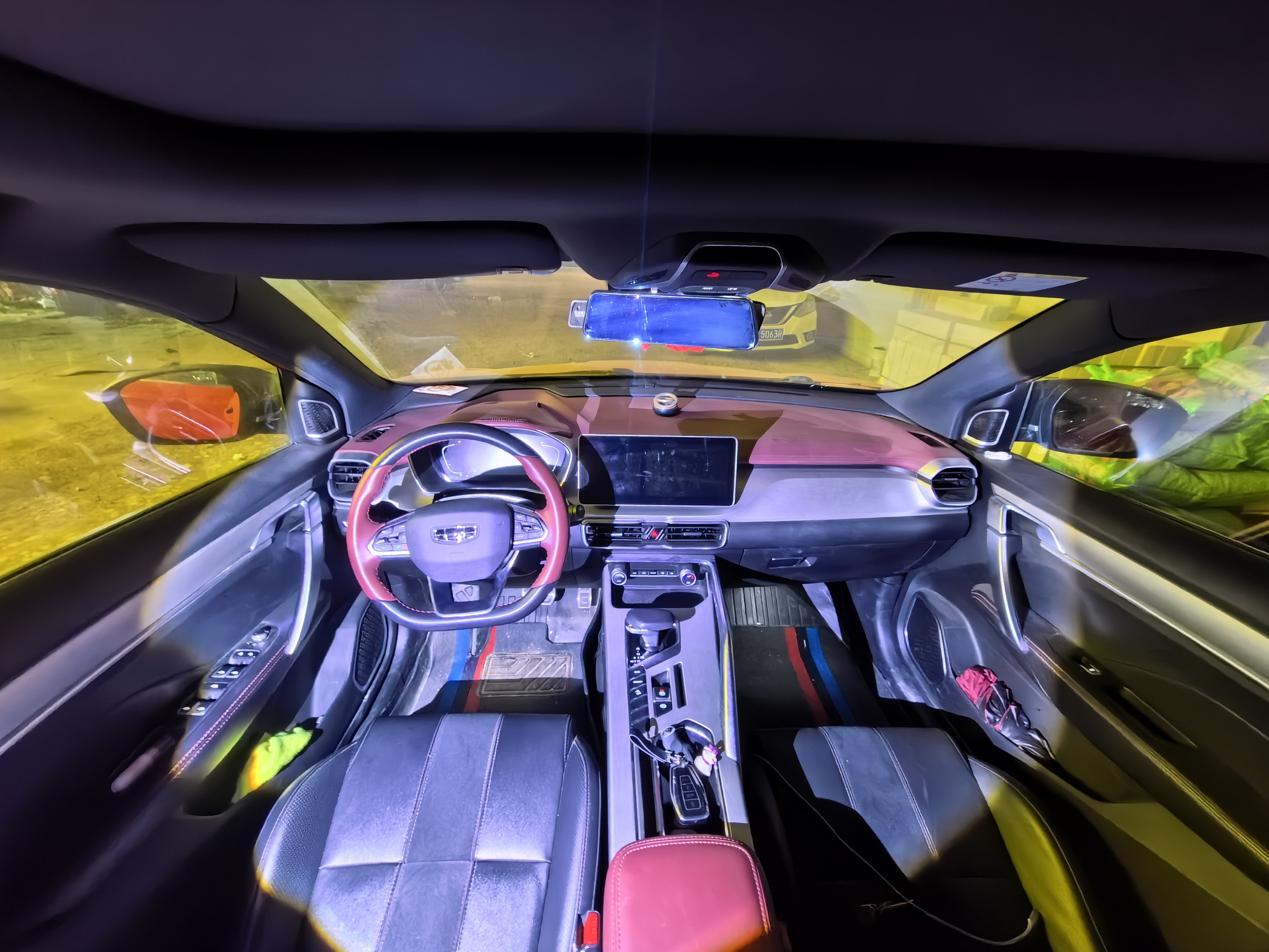 GEELY Coolray 2021 car image #4