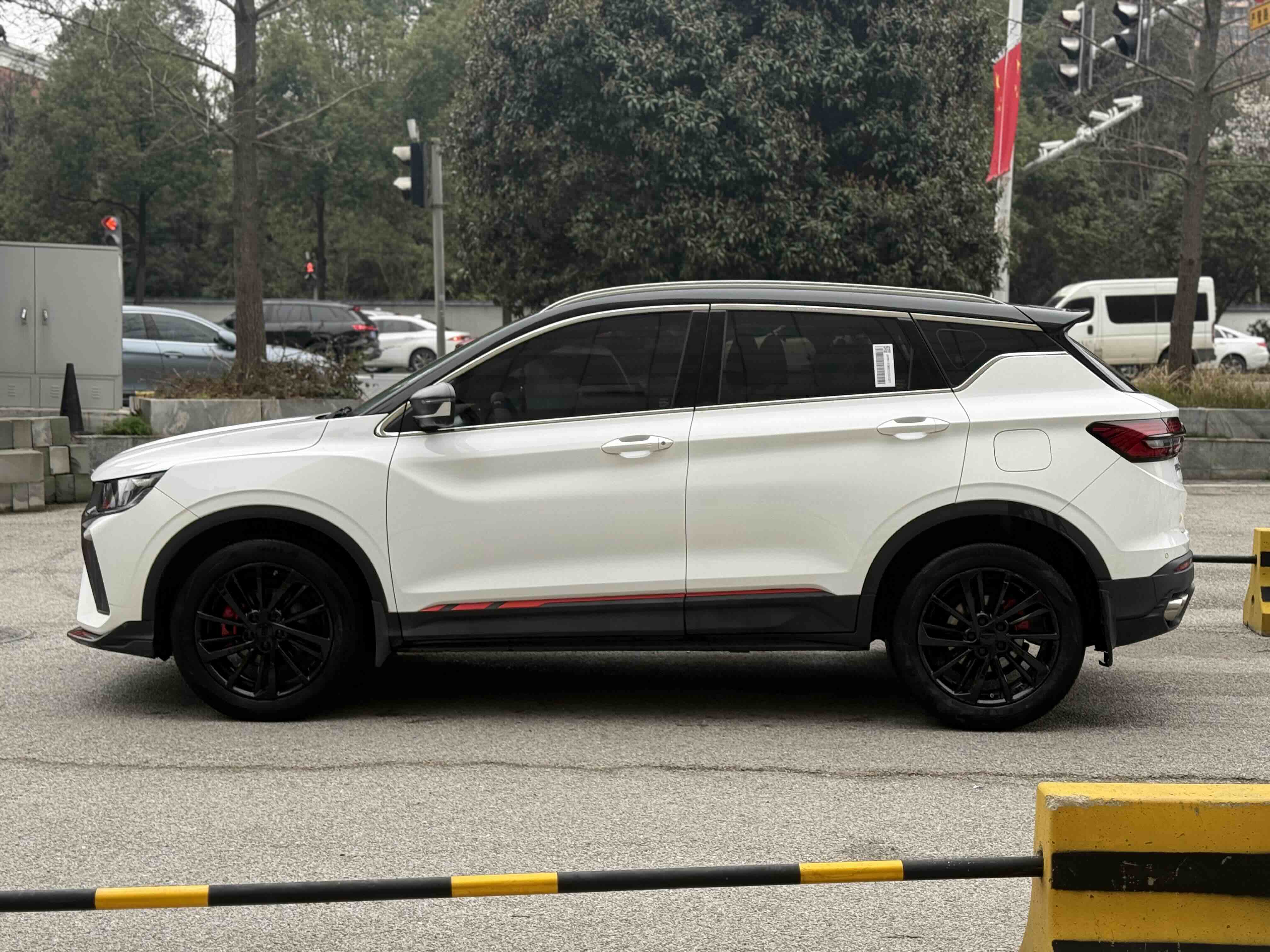 GEELY Coolray 2021 #4 GEELY Coolray 2021 car image #4