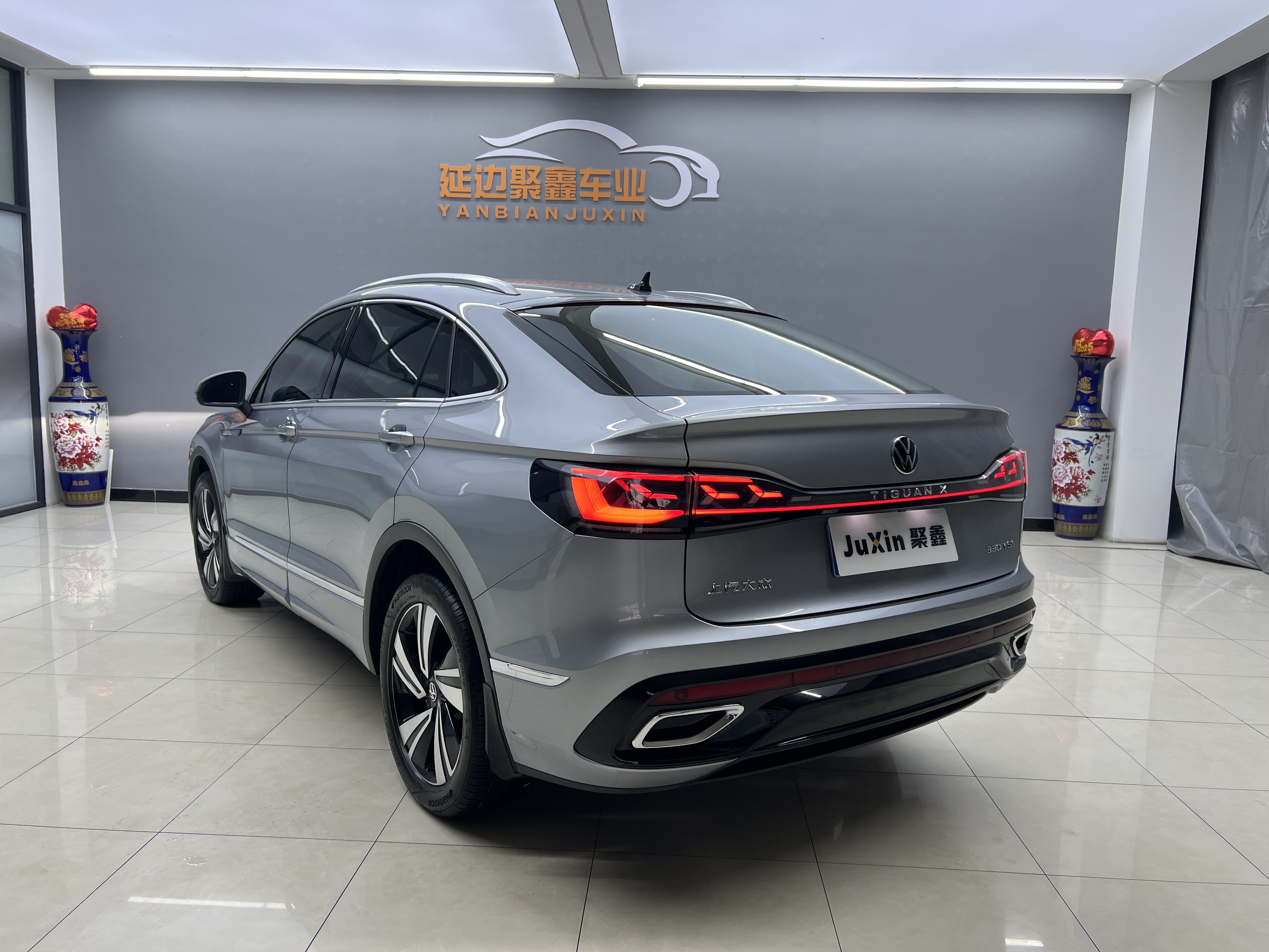 Volkswagen Tiguan X 2021 car image #4