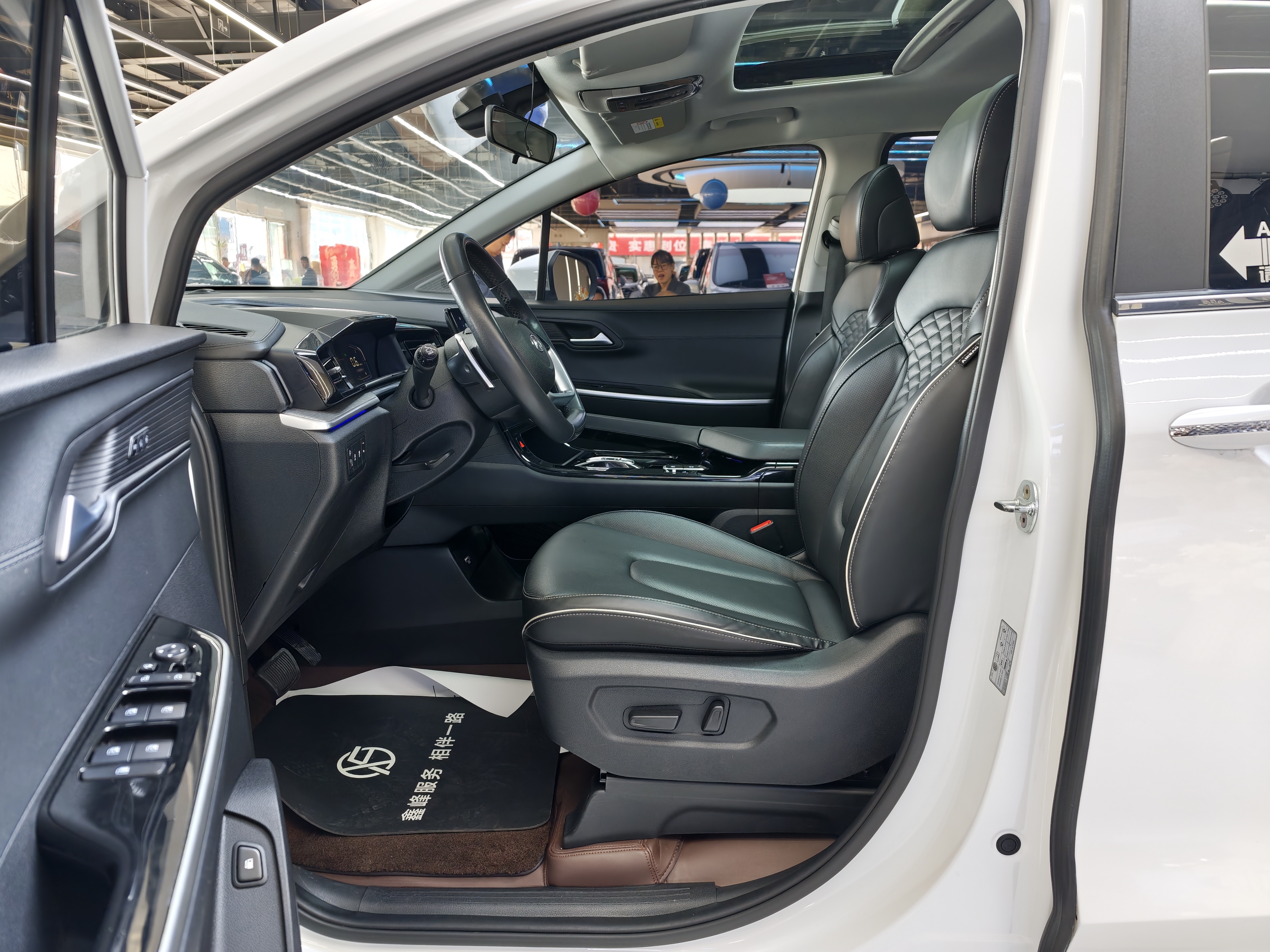 Hyundai Custo 2022 car image #4