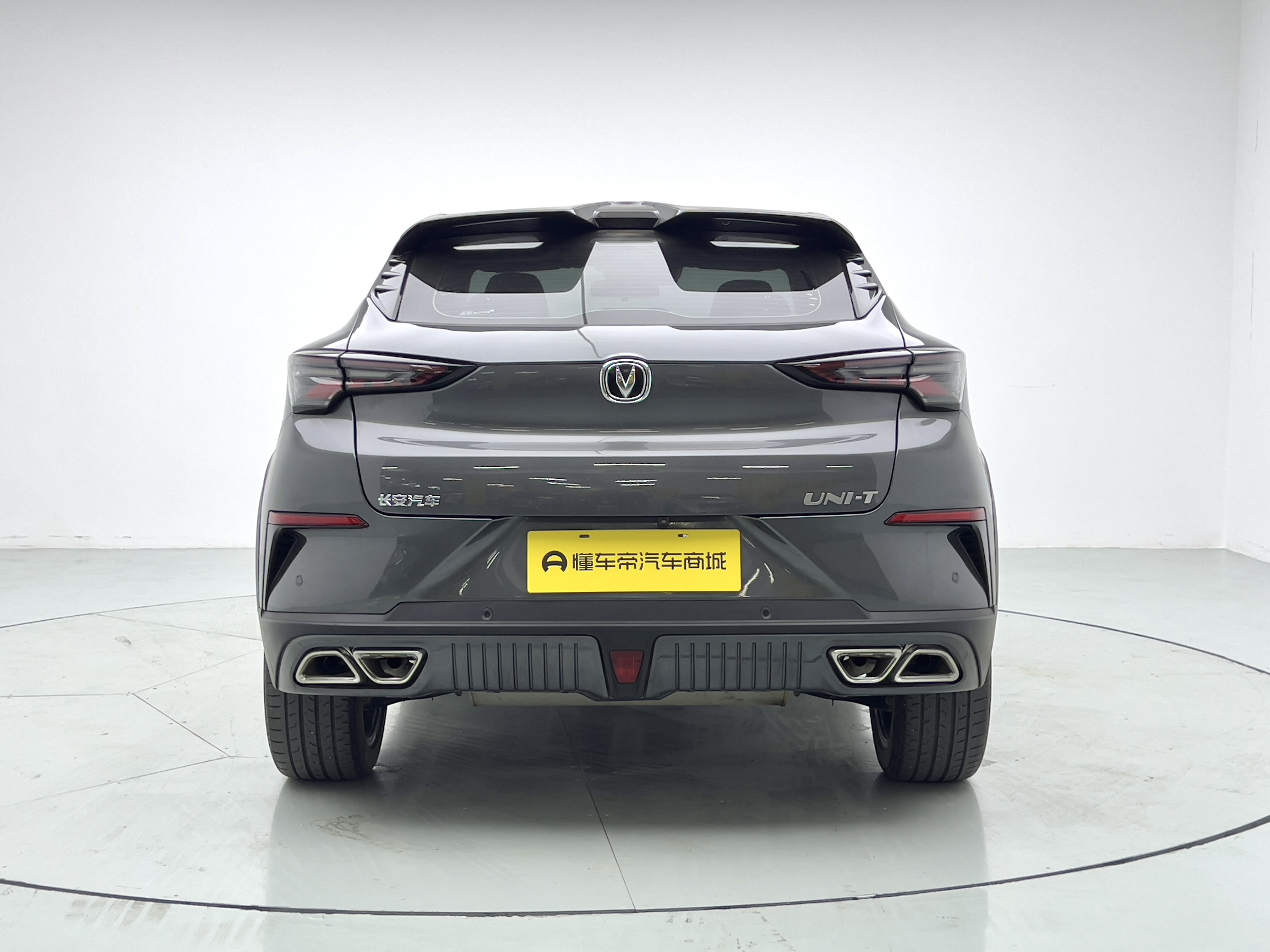 Changan UNI-T 2022 صورة سيارة #4