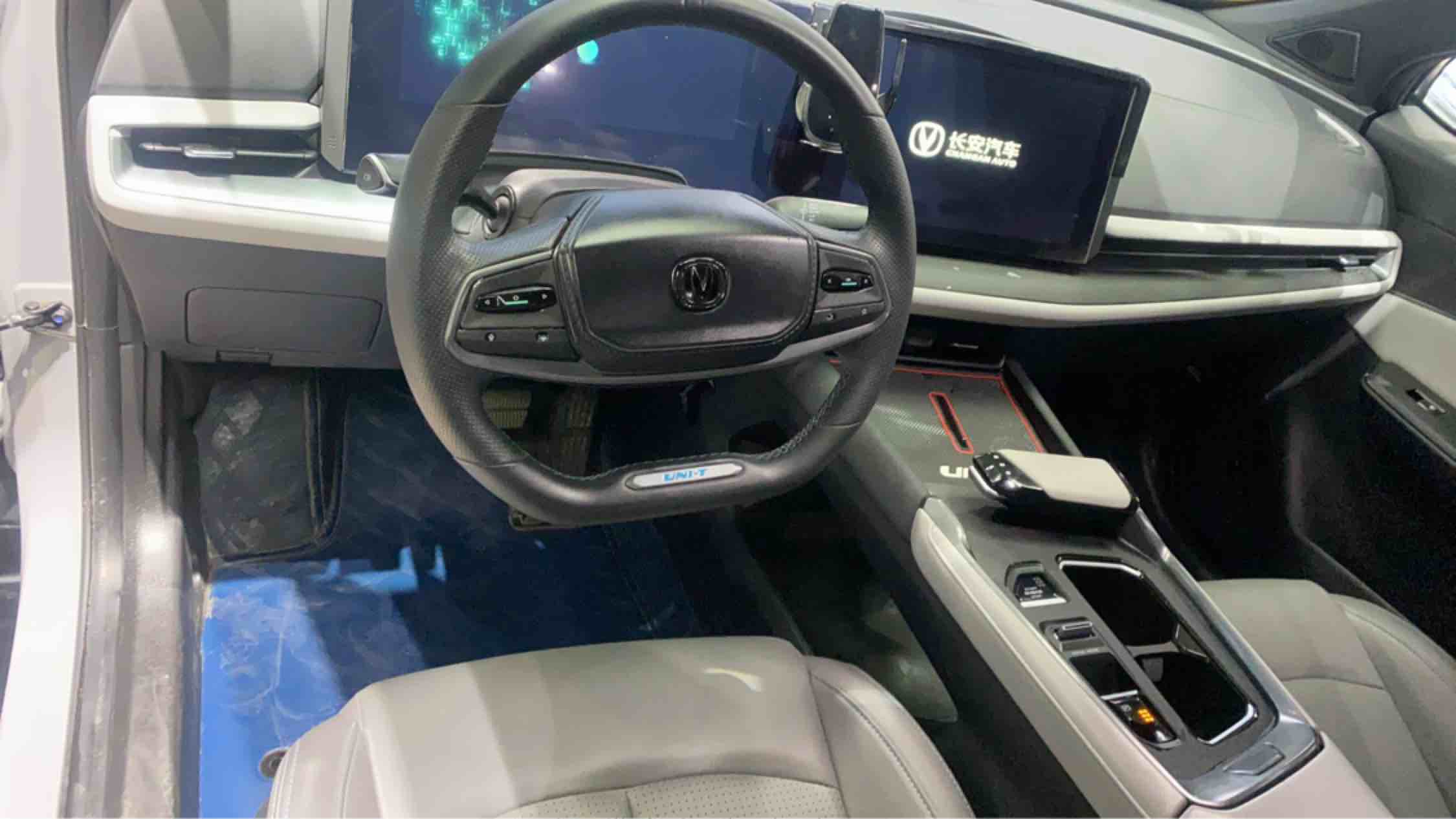 Changan UNI-T 2024 #4 Changan UNI-T 2024 immagine di auto #4