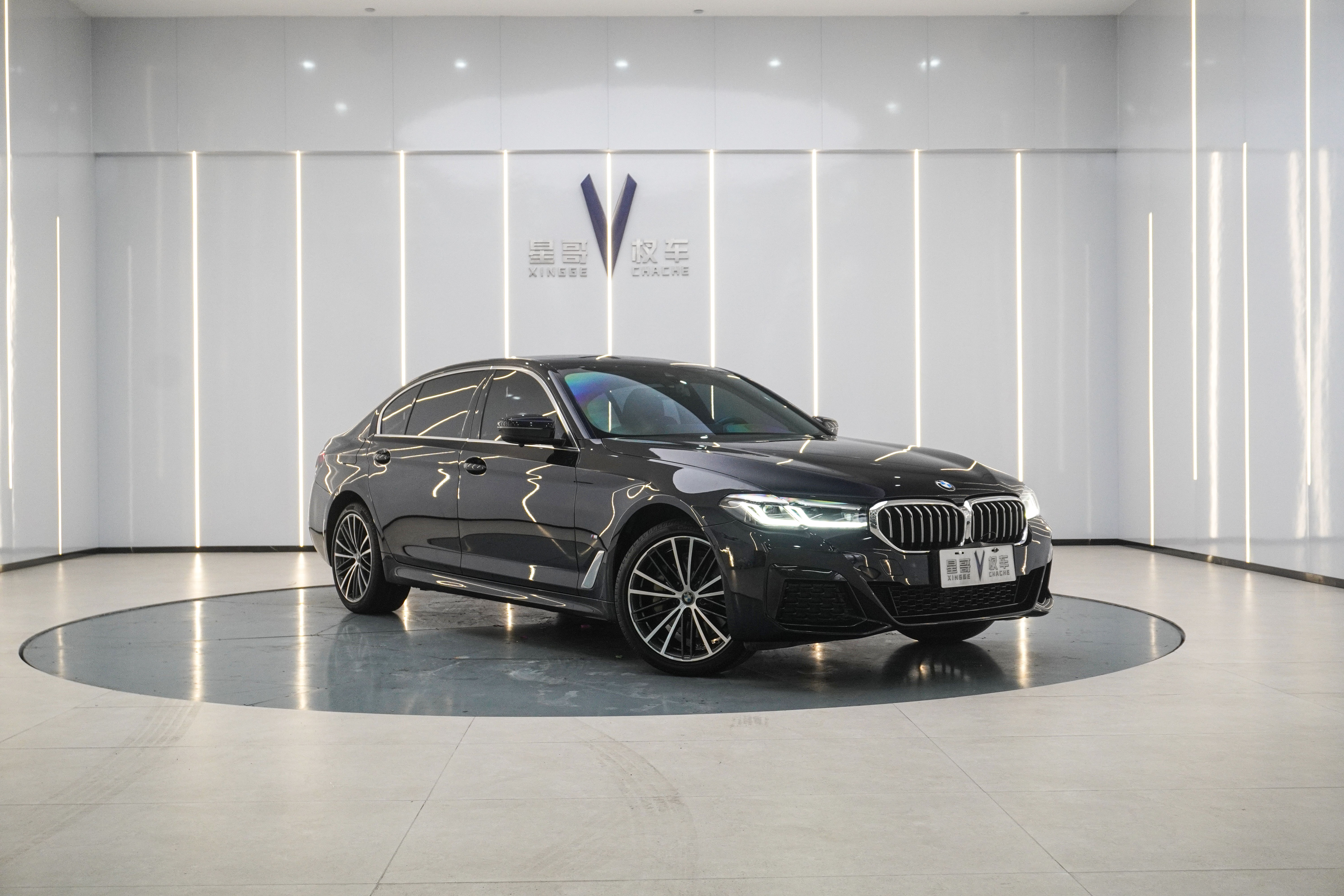 BMW 5 Series 2023 #4 BMW 5 Series 2023 car image #4