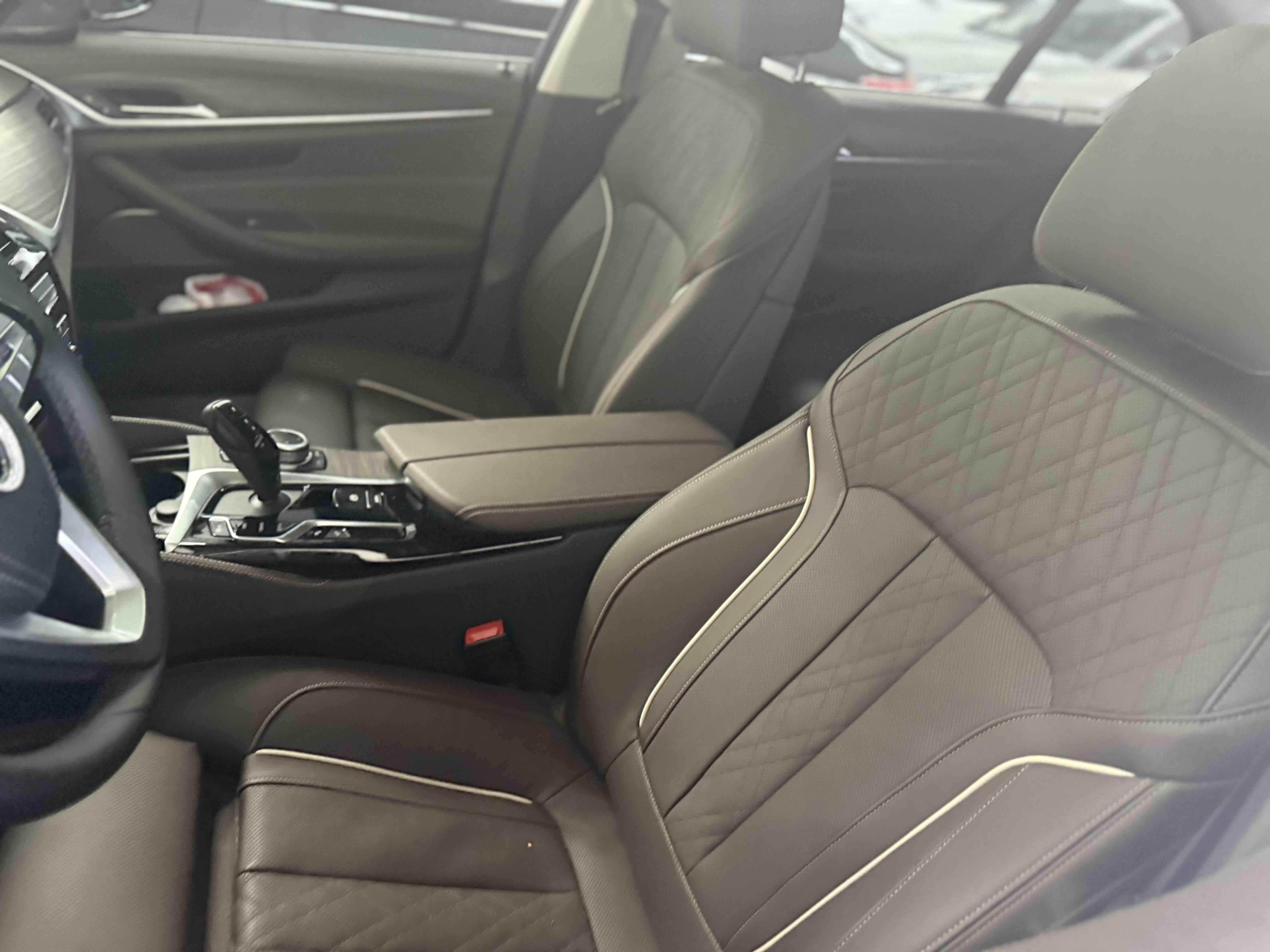 BMW 5 Series 2022 car image #4