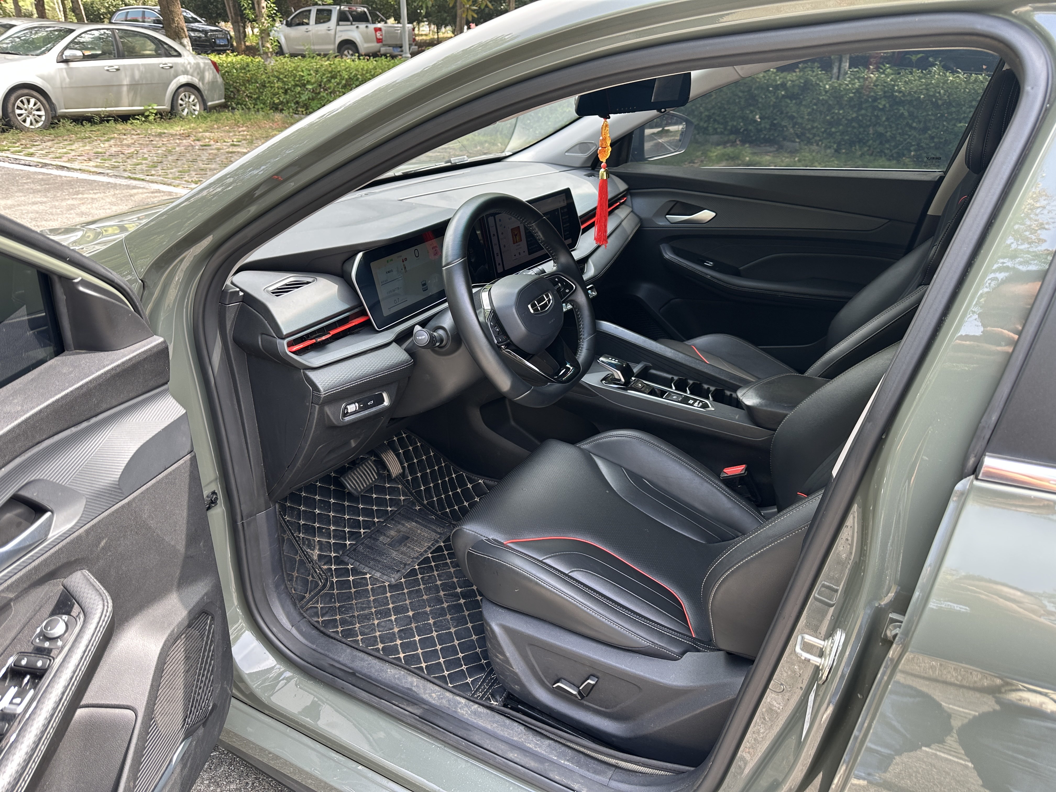Emgrand 2023 car image #4