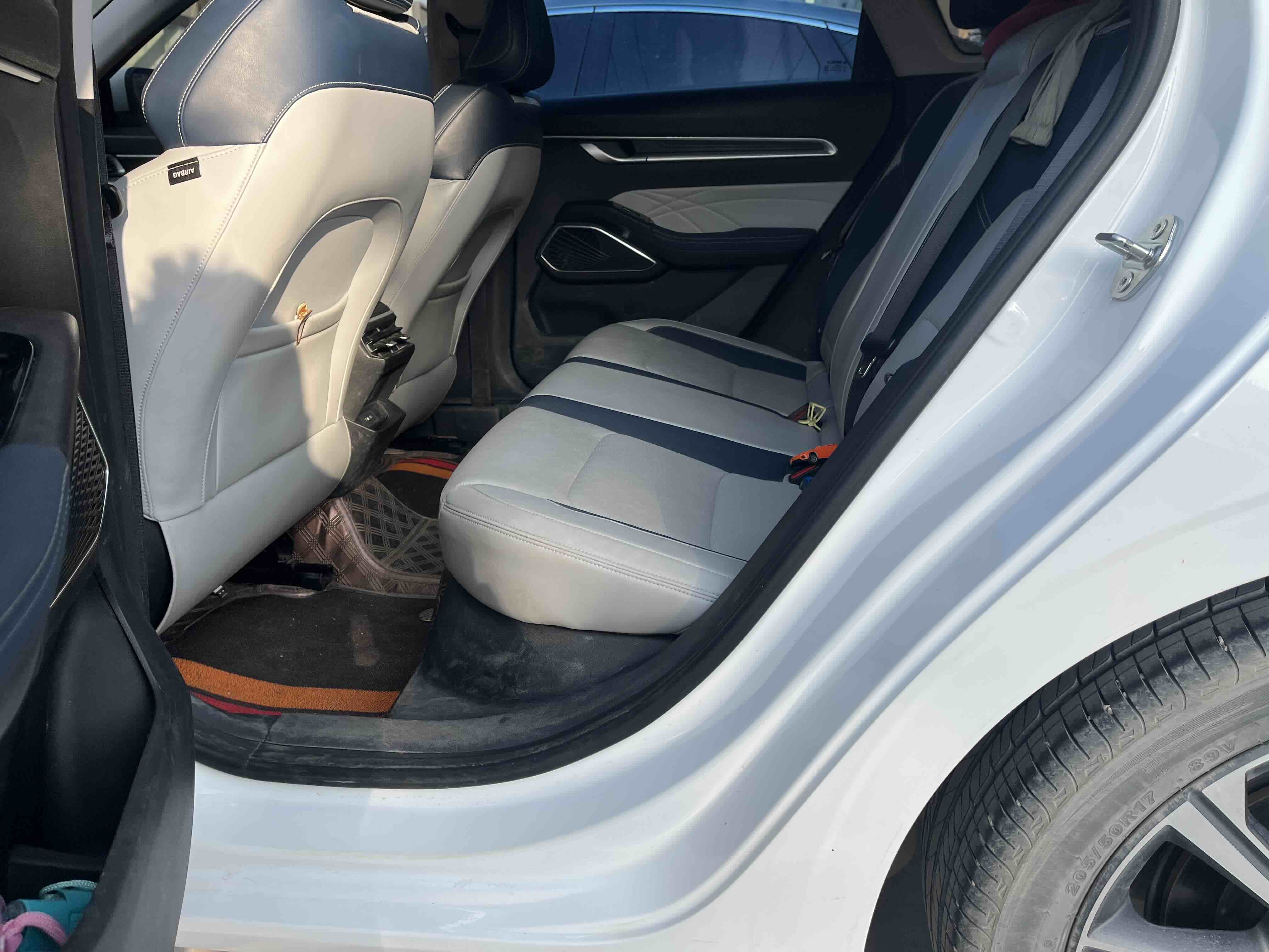 GEELY Emgrand 2022 car image #4