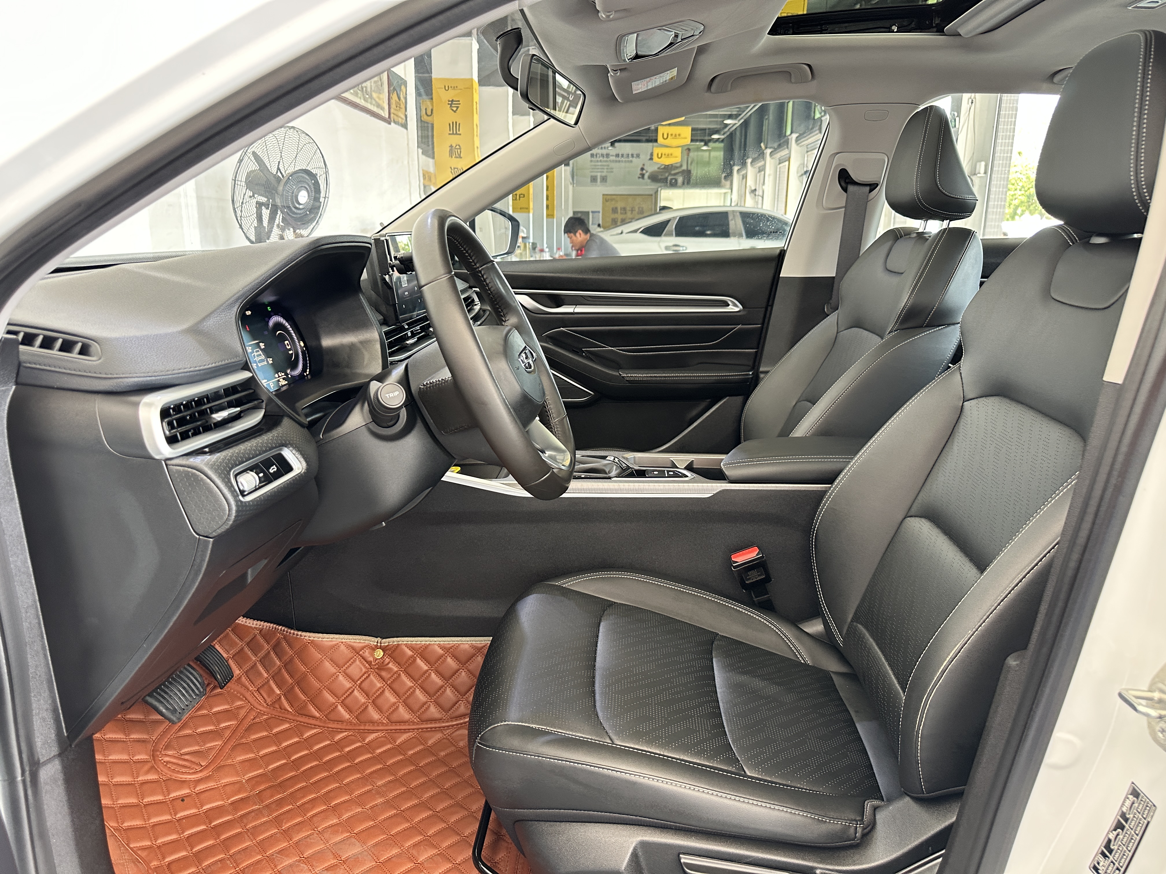 GEELY Emgrand 2023 #4 GEELY Emgrand 2023 car image #4
