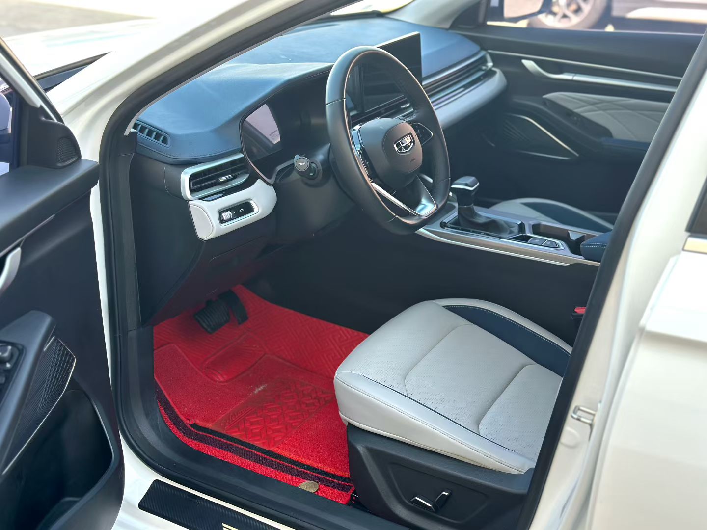 Emgrand 2022 #4 Emgrand 2022 car image #4