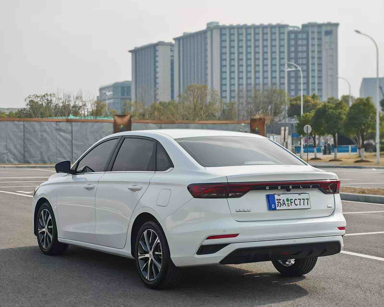 Emgrand 2022 #4 Emgrand 2022 car image #4