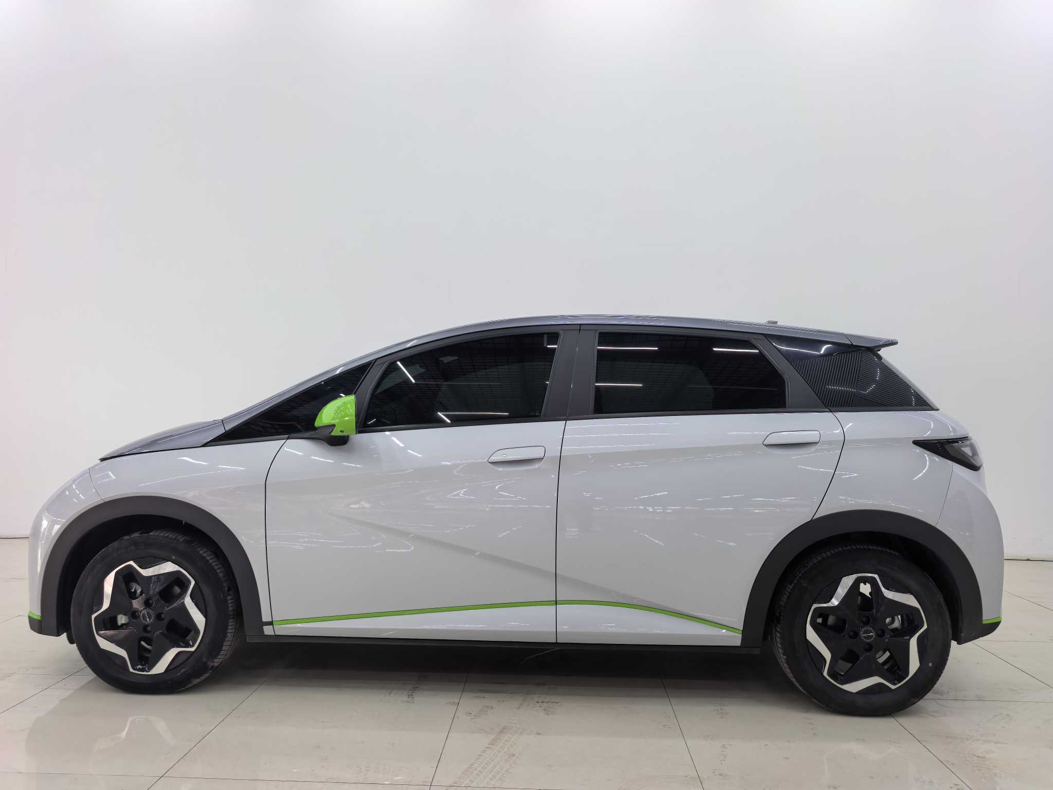 BYD Dolphin 2023 car image #4