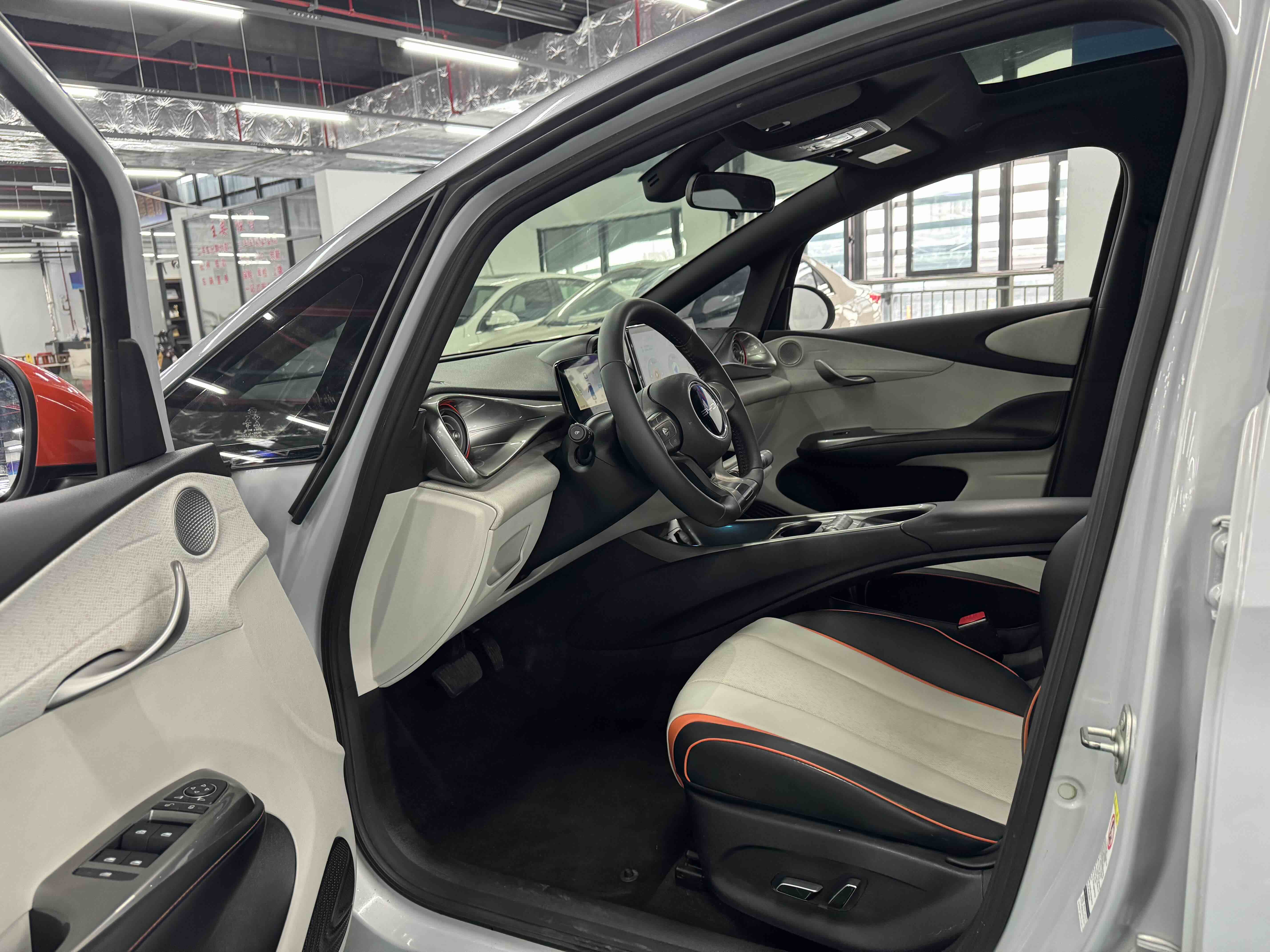 BYD Dolphin 2021 #4 BYD Dolphin 2021 car image #4