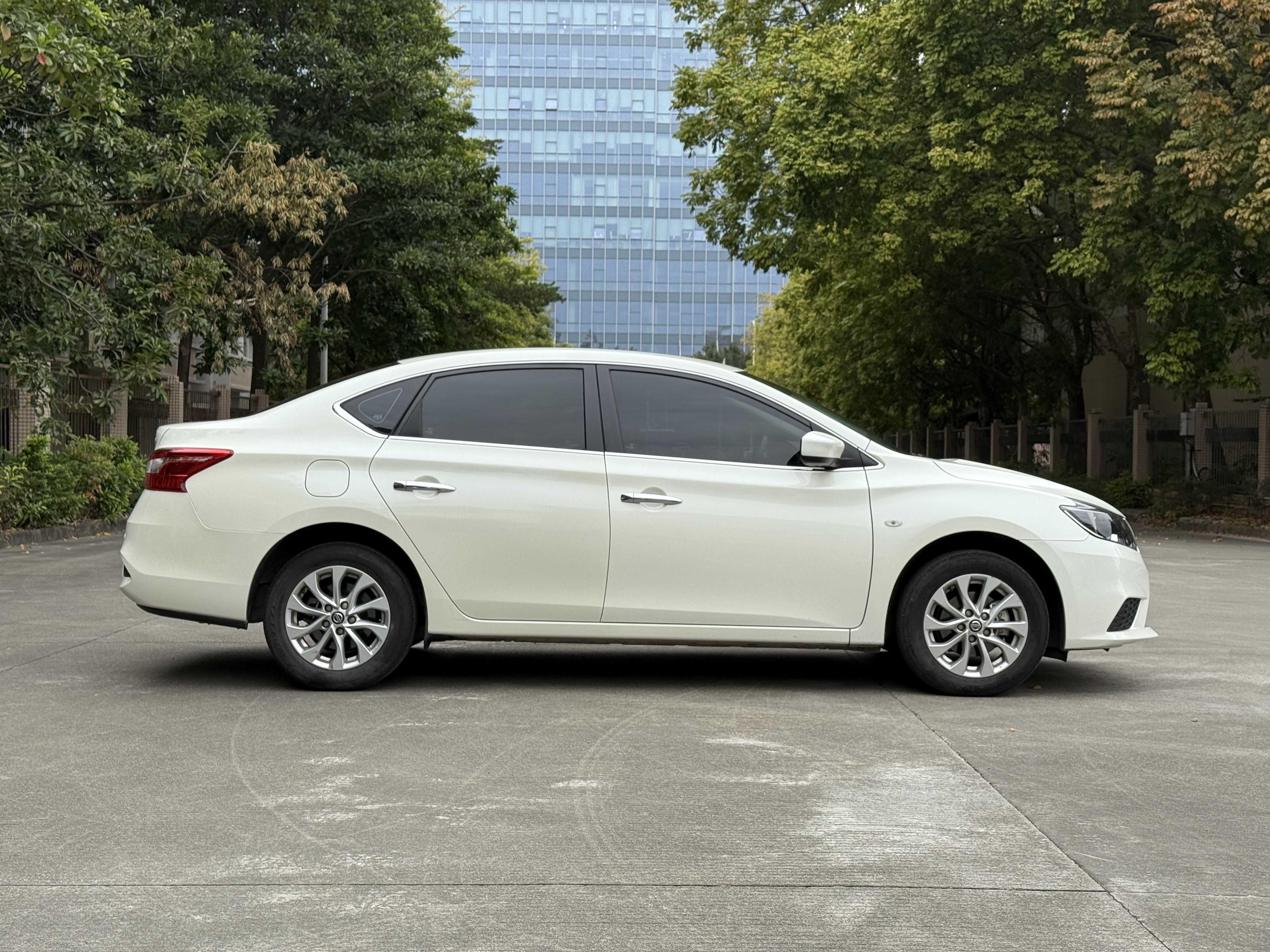 Nissan Sylphy 2023 #4 Nissan Sylphy 2023 car image #4