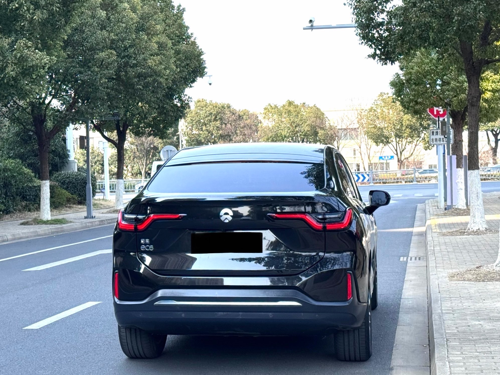 蔚来 蔚来EC6 2022 汽车图片 #4