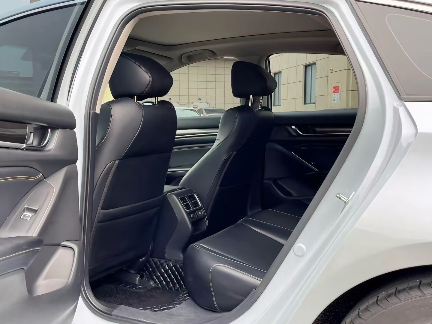 Honda Accord 2023 #4 Honda Accord 2023 immagine di auto #4