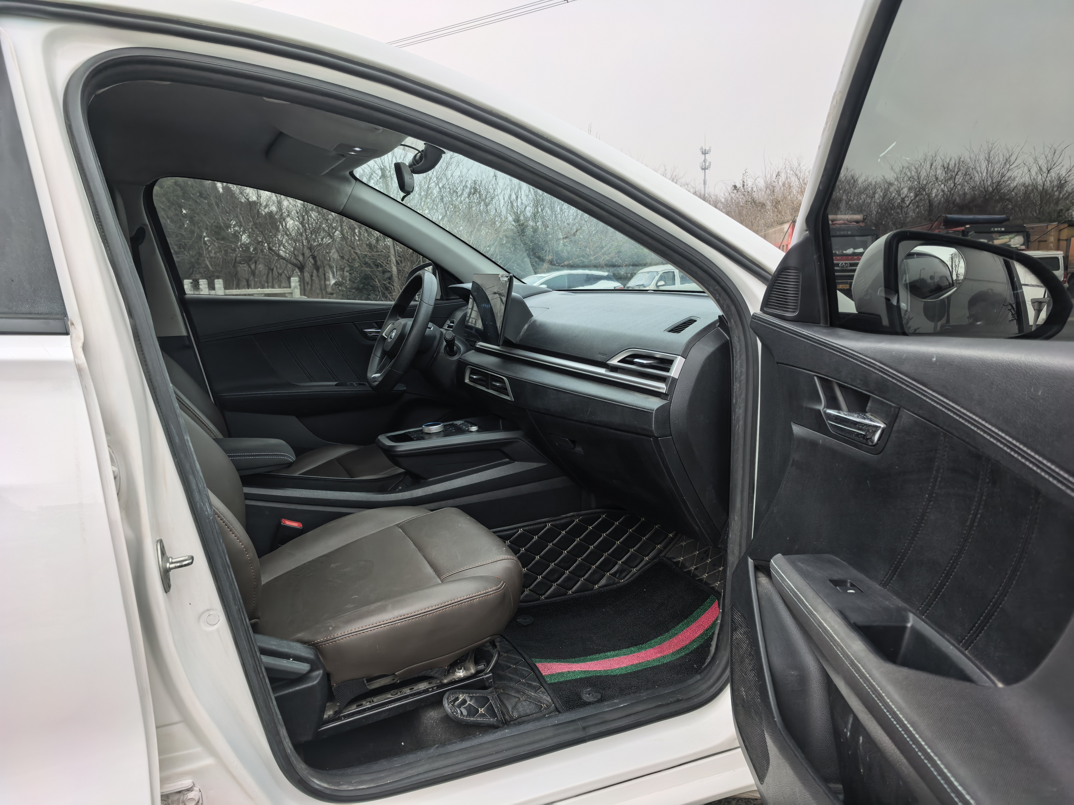 BYD e2 2021 image de voiture #4