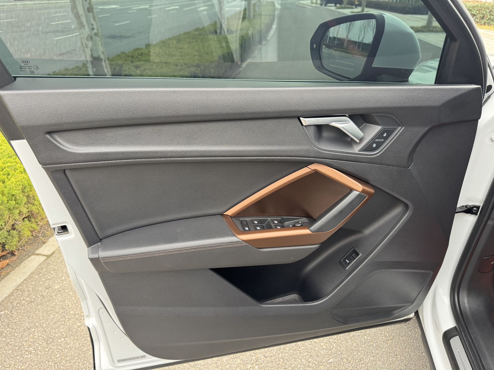 Audi Q3 2023 car image #4