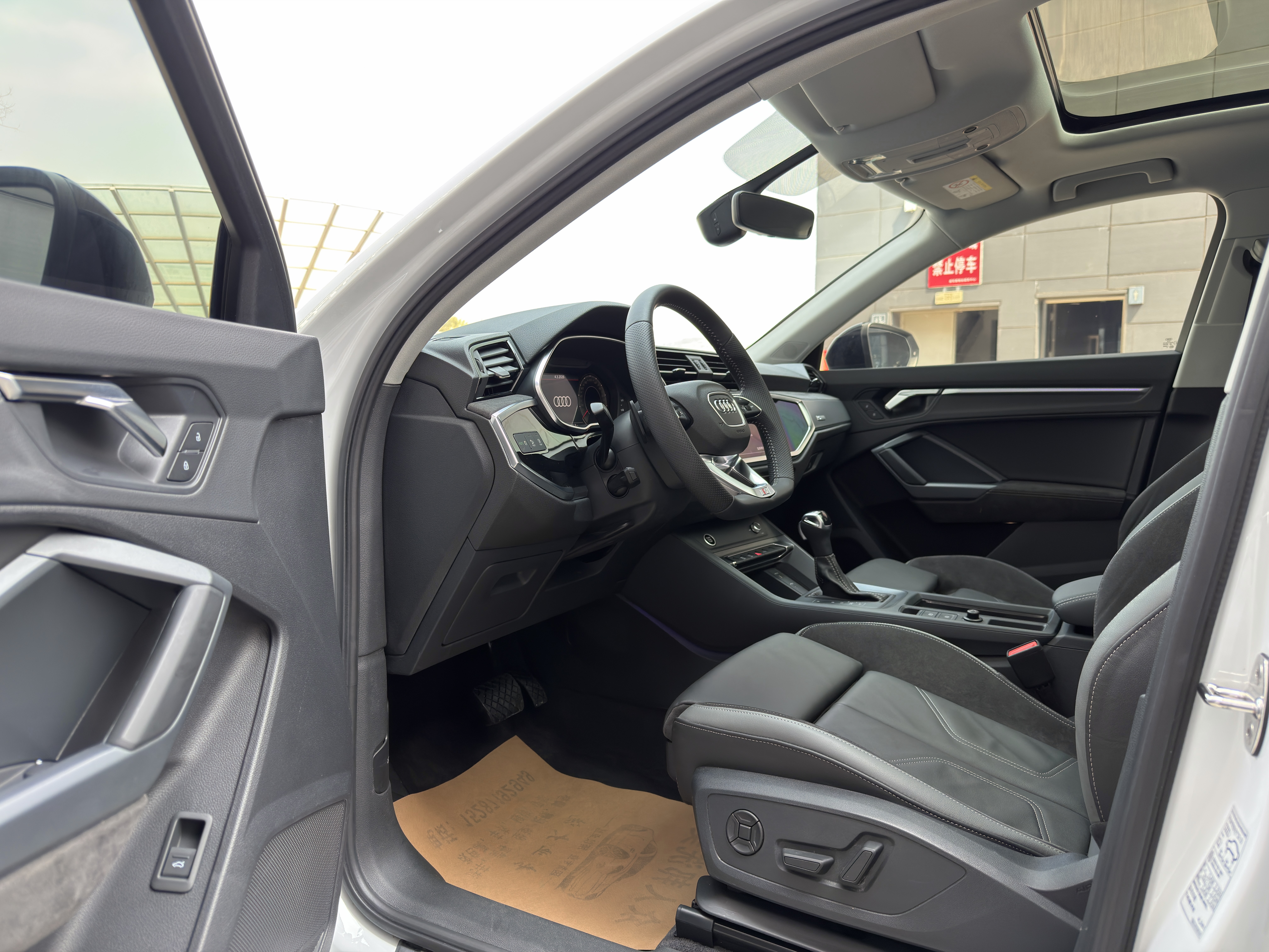 Audi Q3 Sportback 2022 изображение автомобиля #4