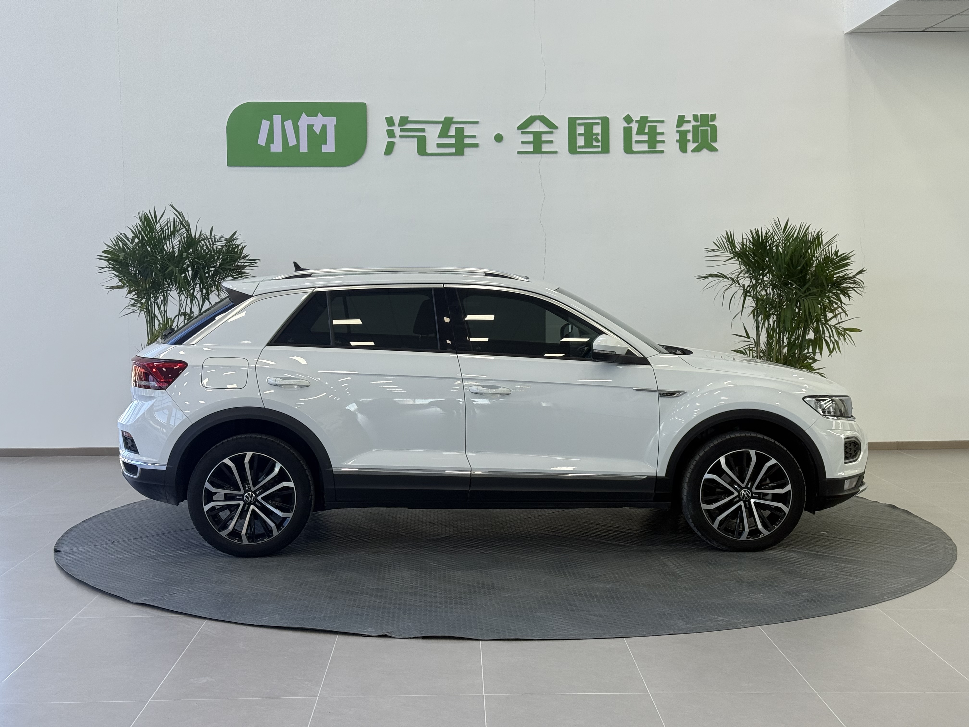 Volkswagen T-Roc 2022 #4 Volkswagen T-Roc 2022 car image #4