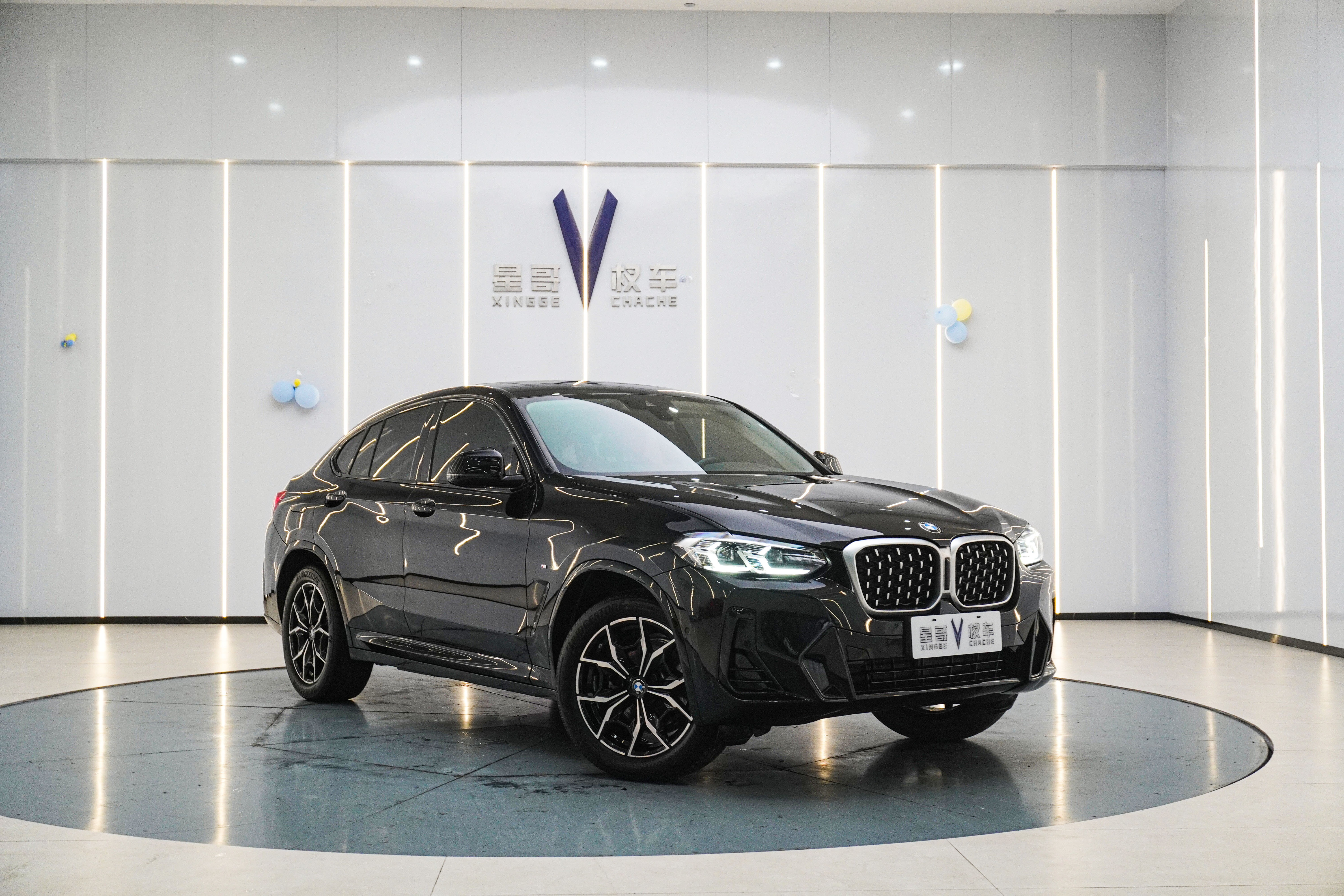 BMW X4 2023 immagine di auto #4