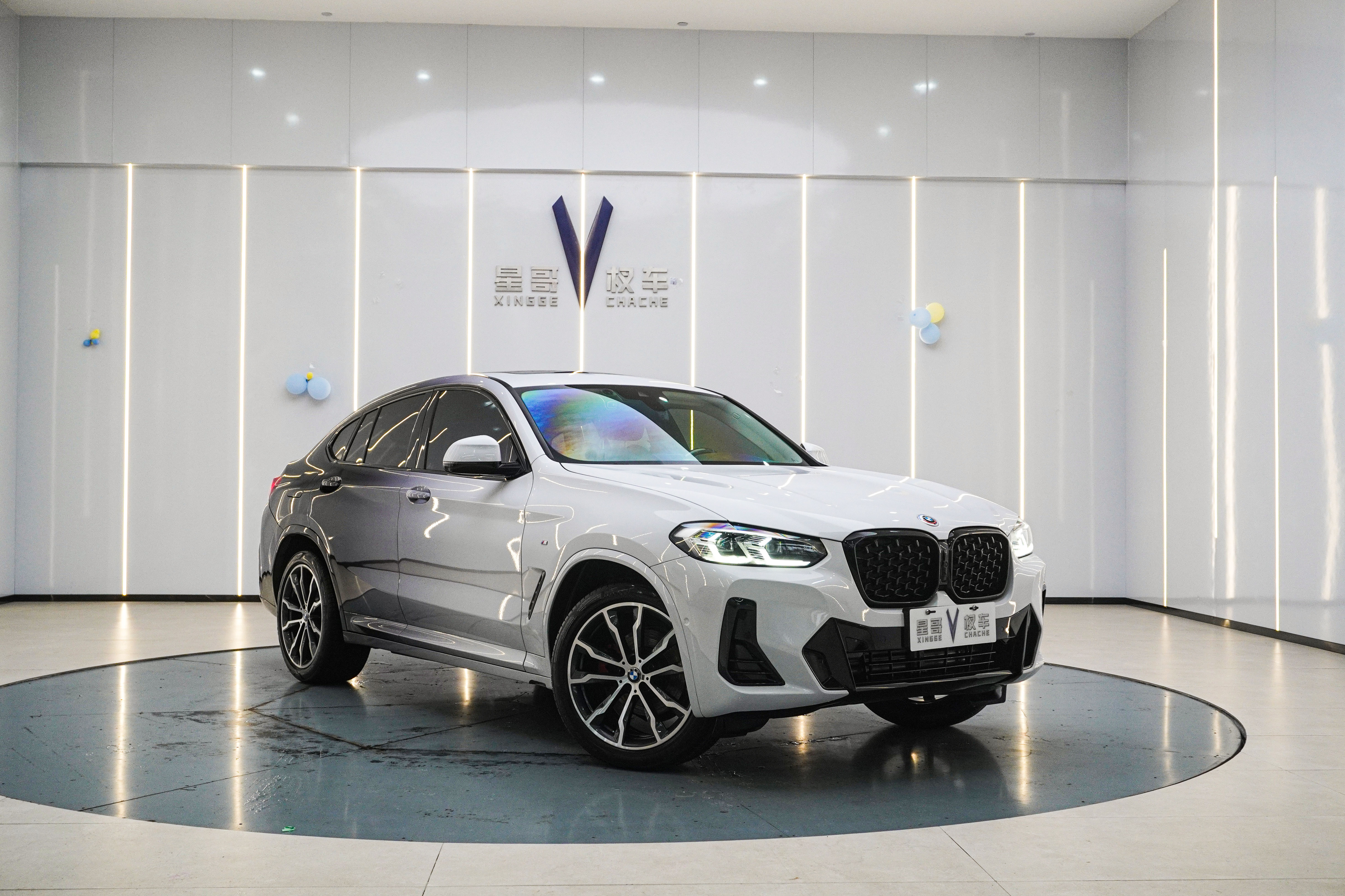 BMW X4 2022 صورة سيارة #4