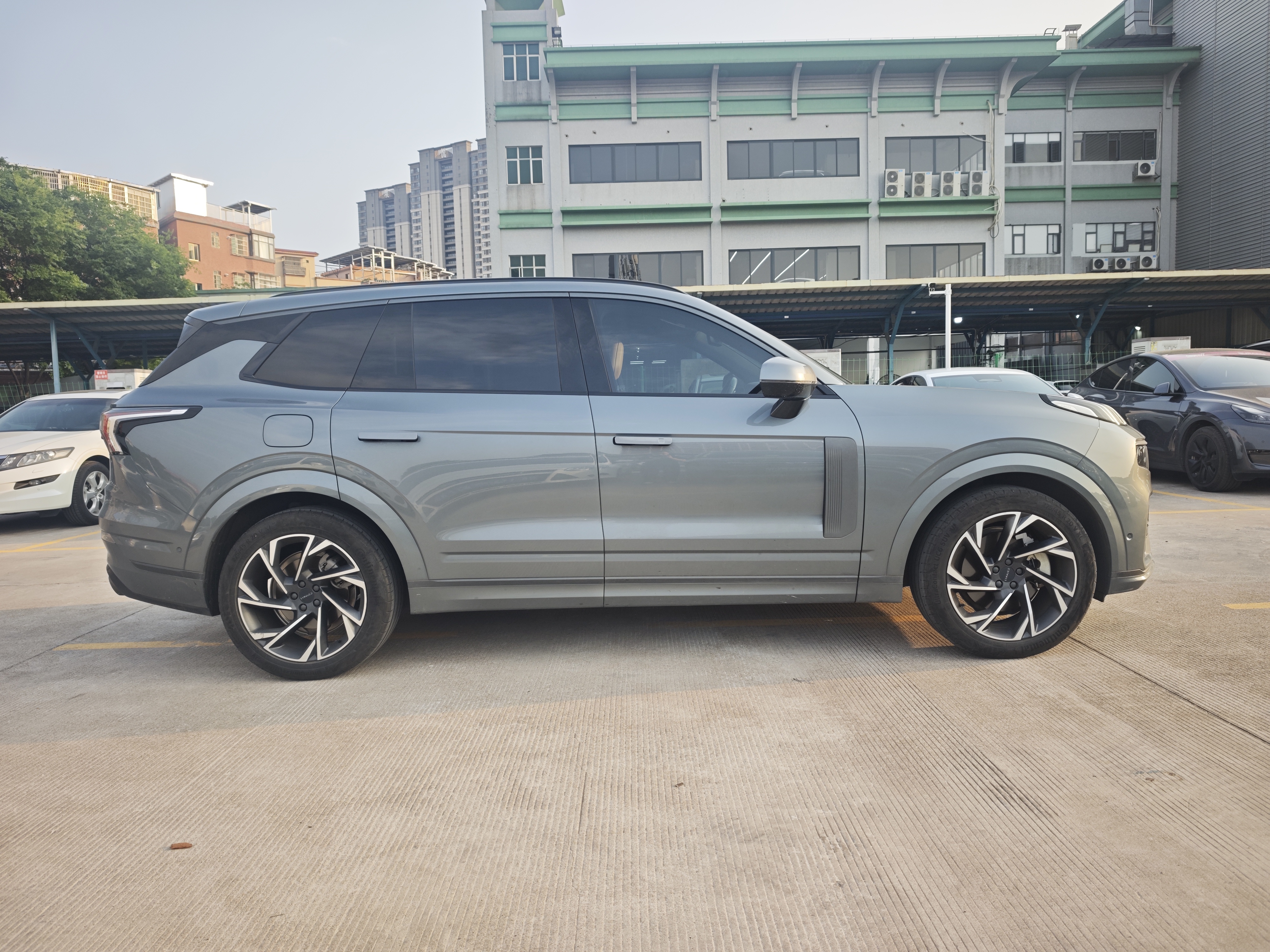 Lynk & Co 09 2022 car image #4