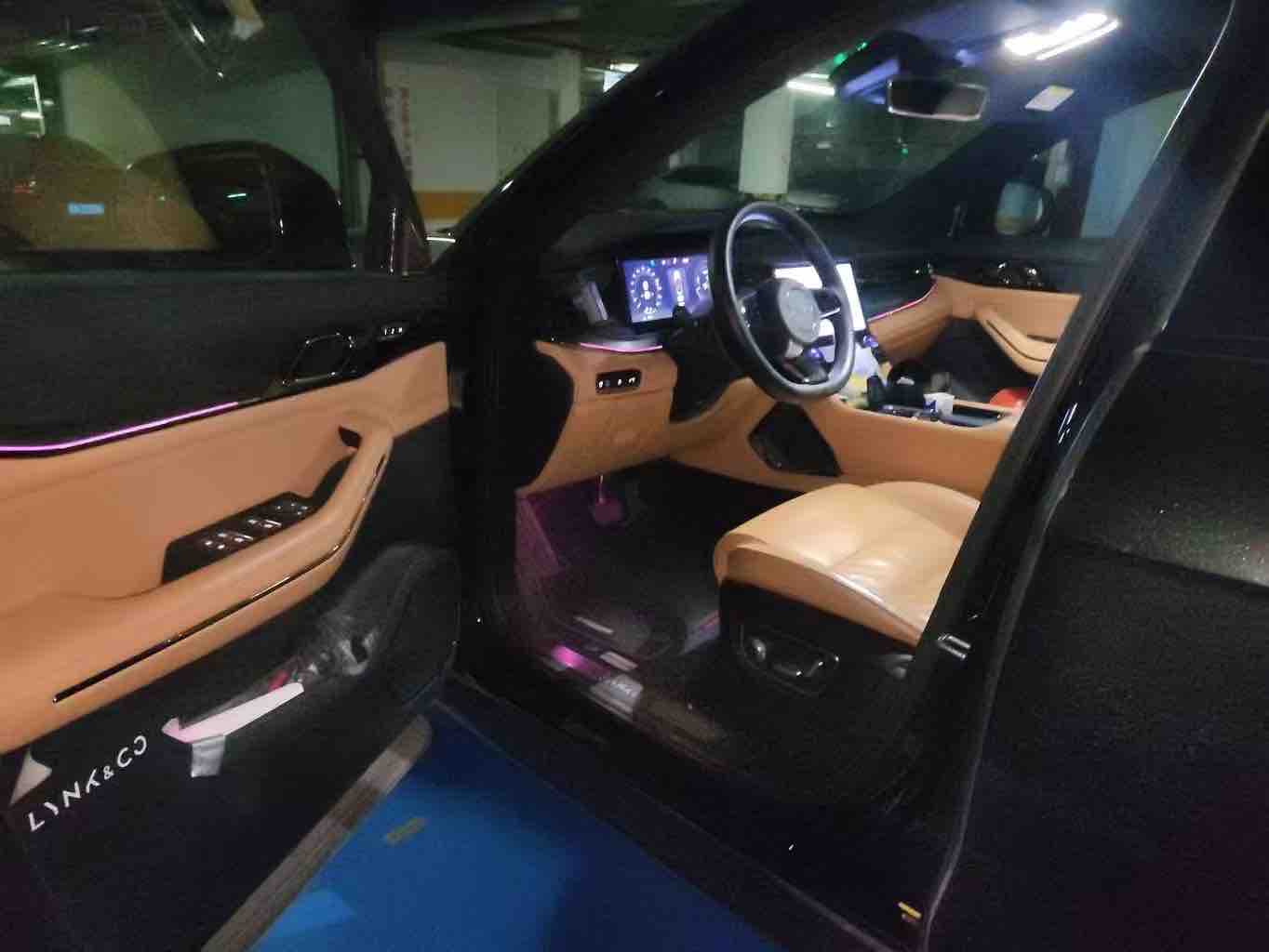 Lynk & Co 09 EM-P 2023 car image #4