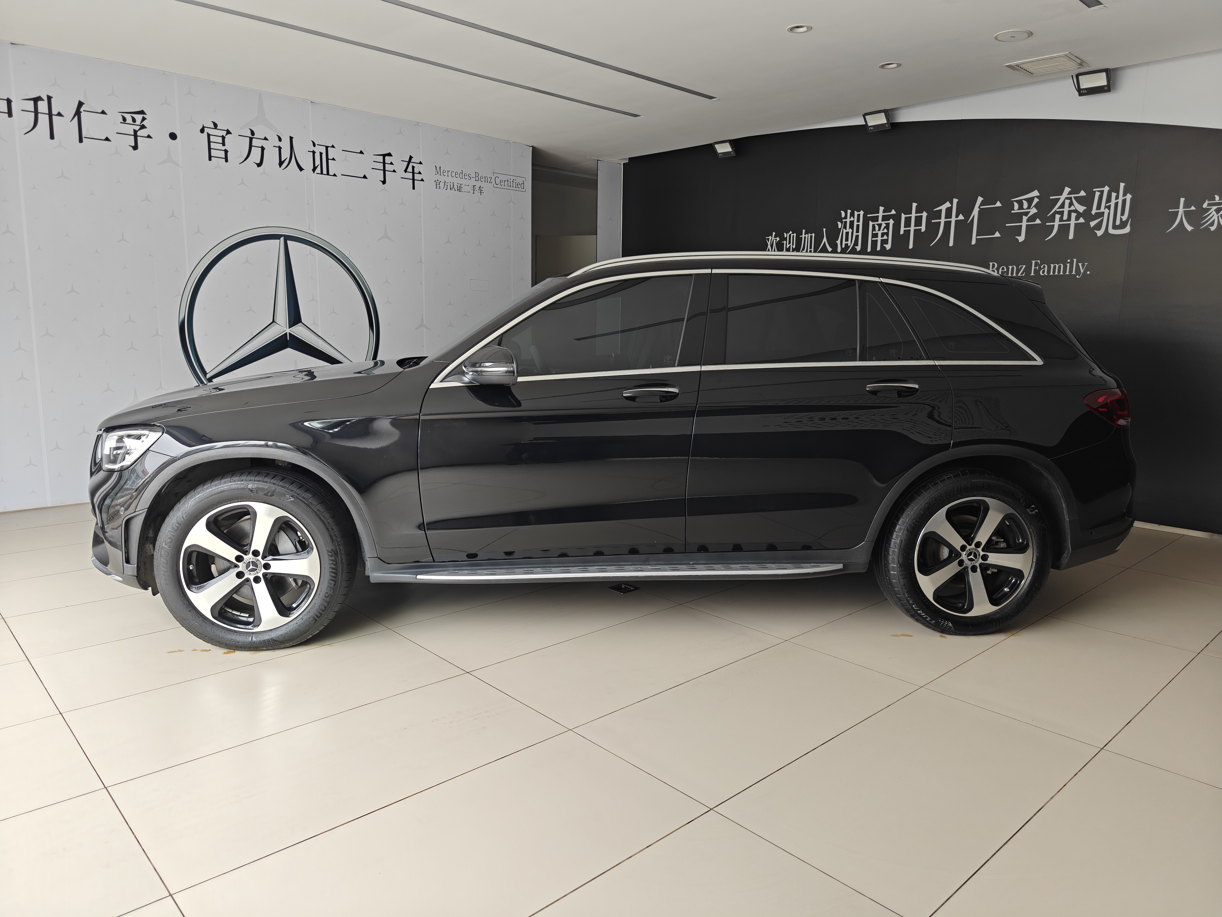 Mercedes-Benz GLC Class 2022 car image #4