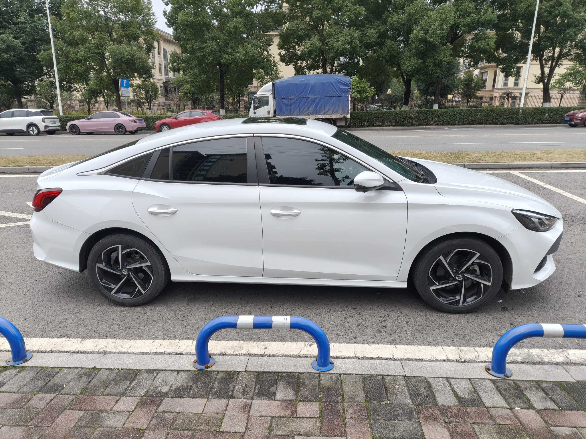 5 2022 #4 5 2022 immagine di auto #4