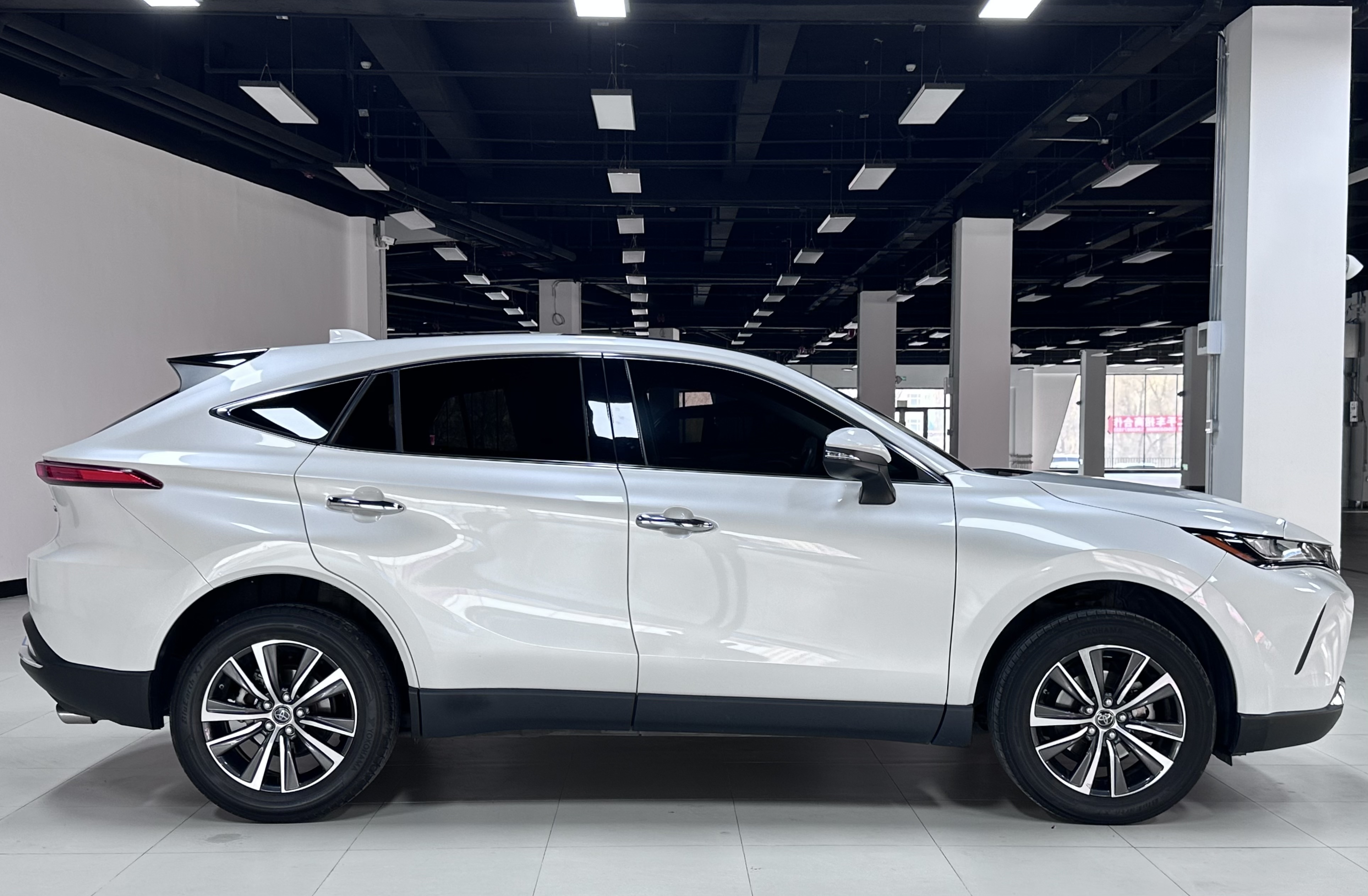Toyota Harrier 2021 #4 Toyota Harrier 2021 car image #4