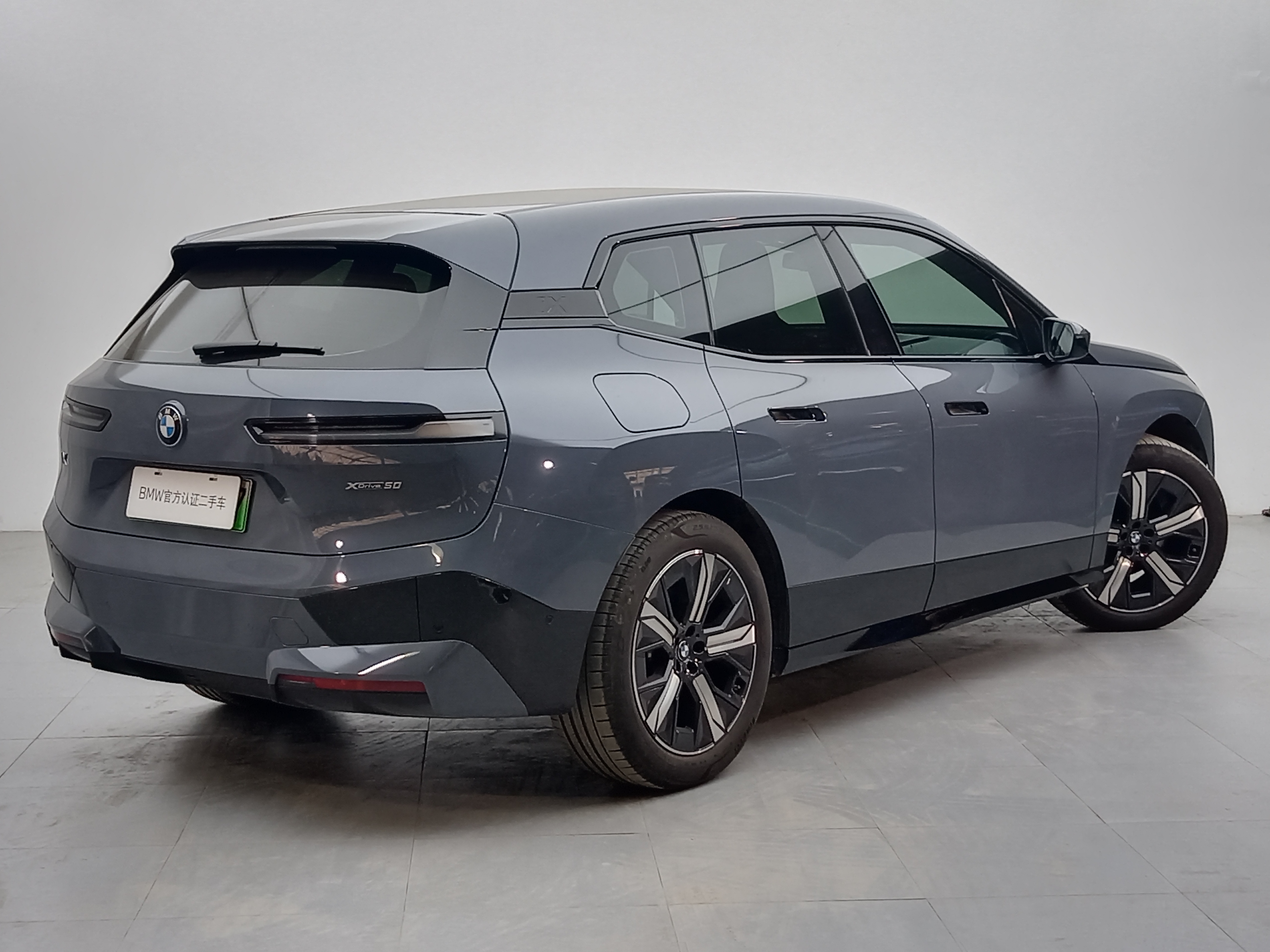 BMW iX 2023 car image #4