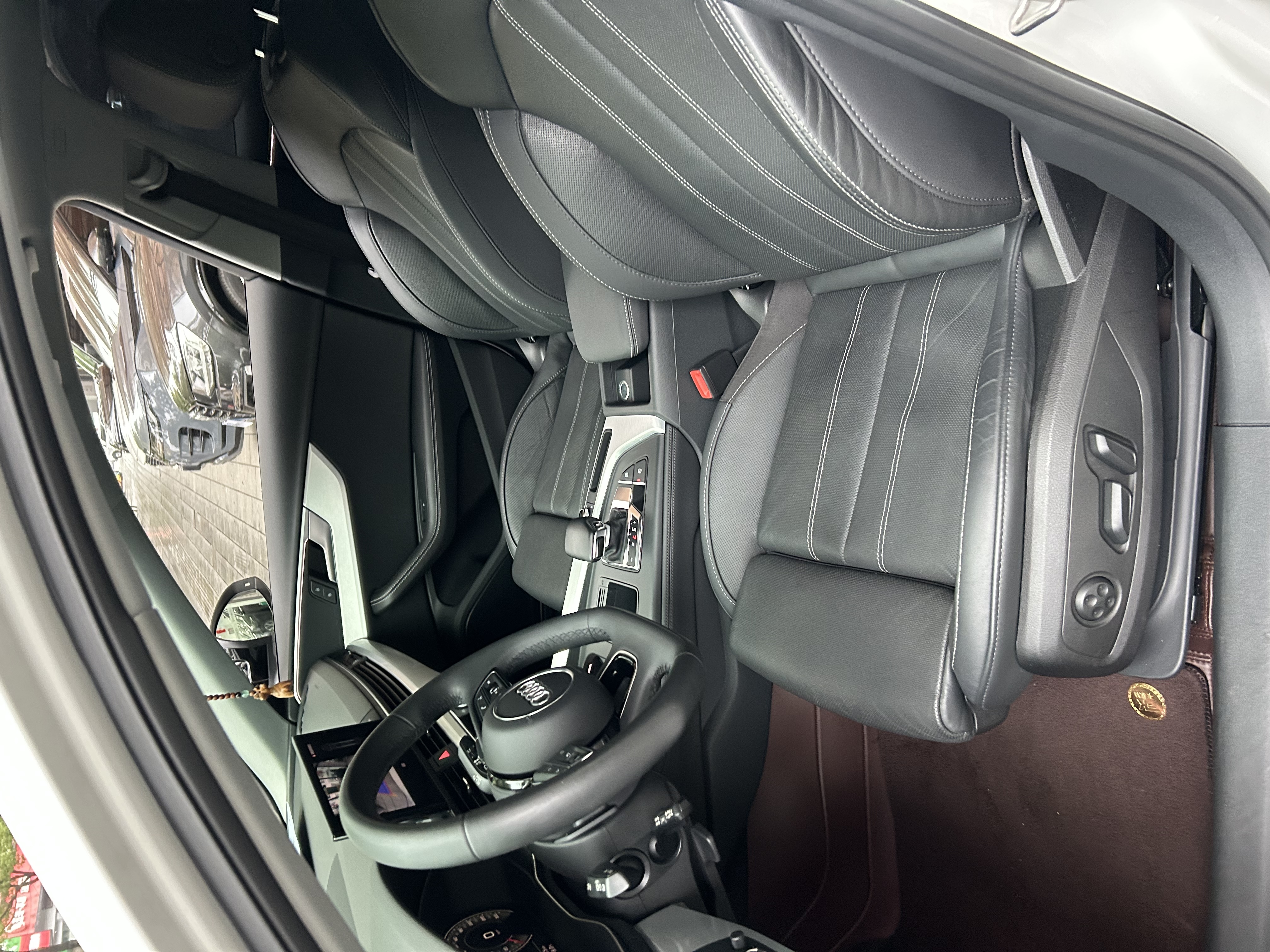 Audi A4L 2022 car image #4