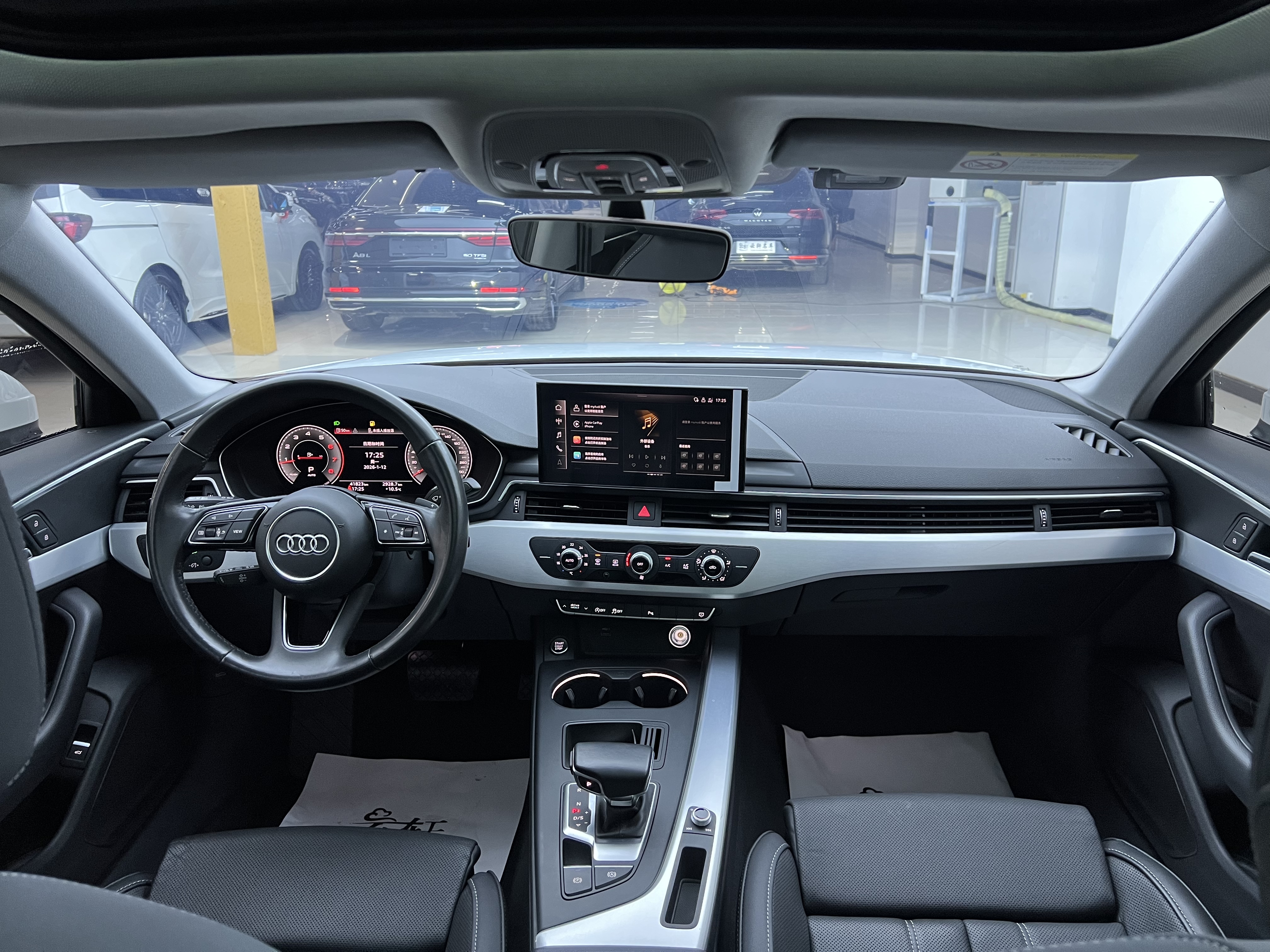 Audi A4L 2022 car image #4