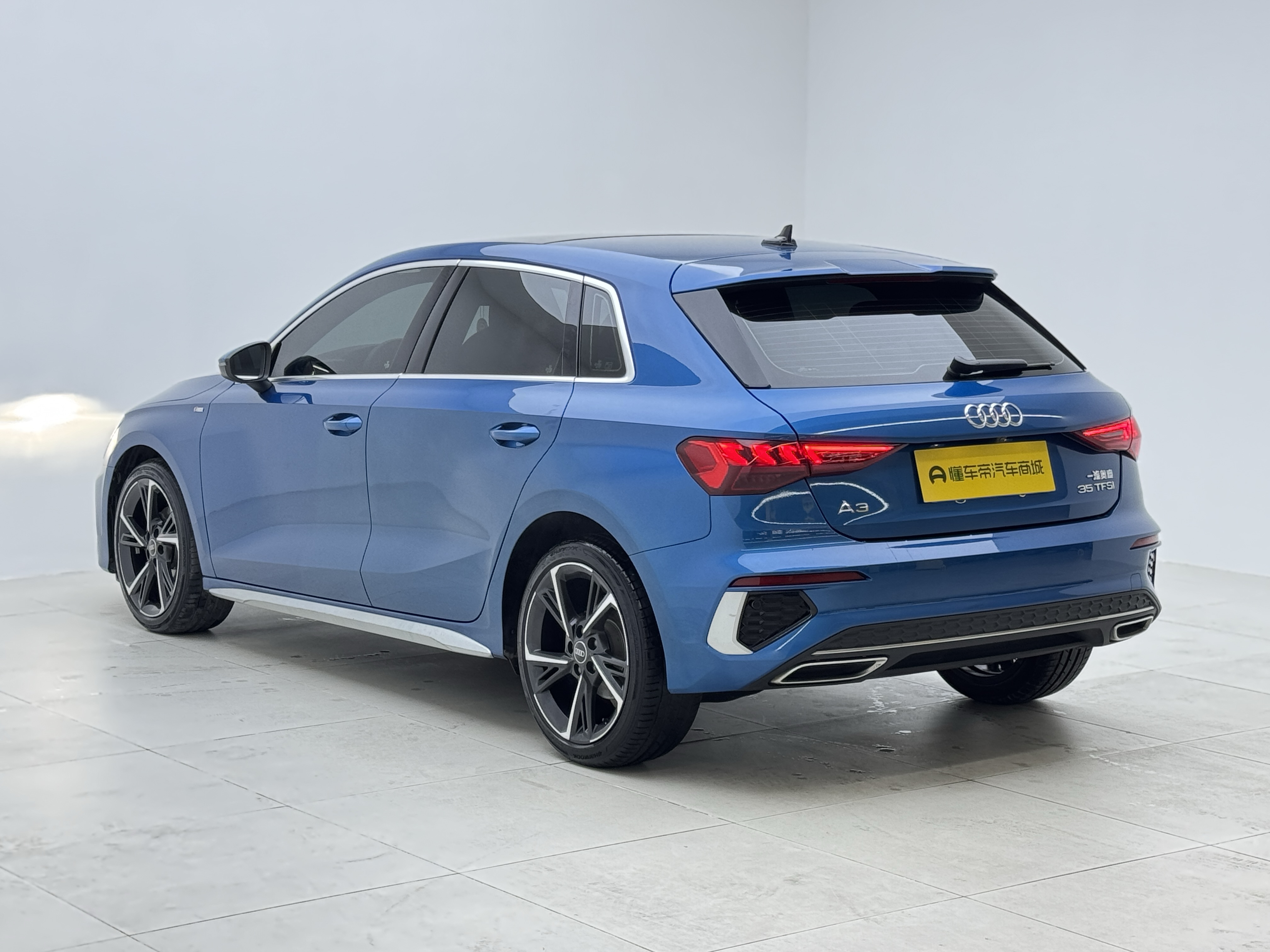 Audi A3 2023 car image #4