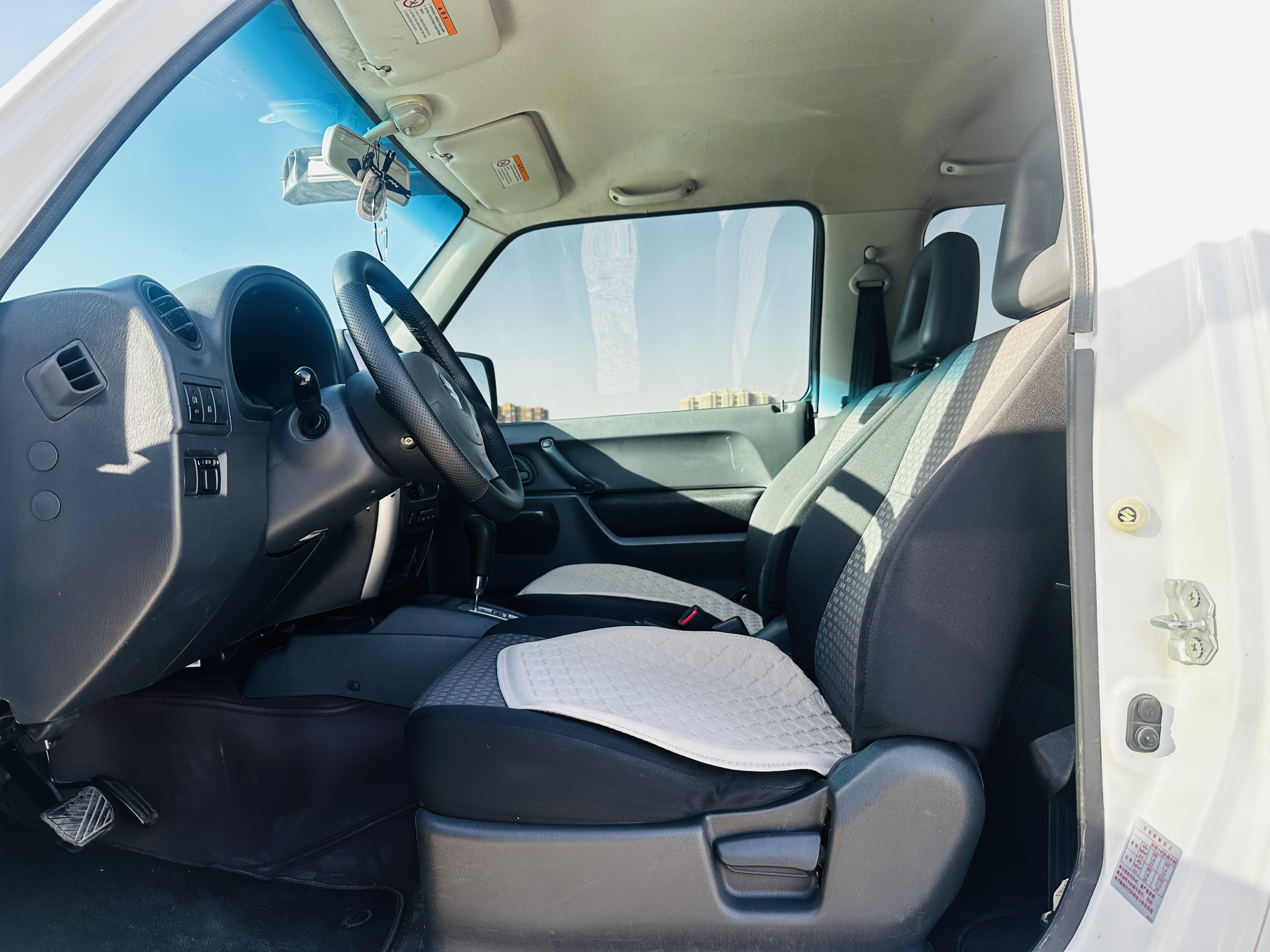 Suzuki Jimny (Imported) 2012 image de voiture #4