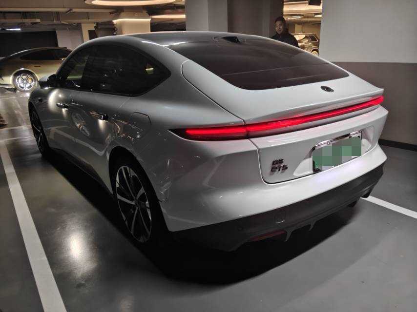 NIO ET5 2023 car image #4