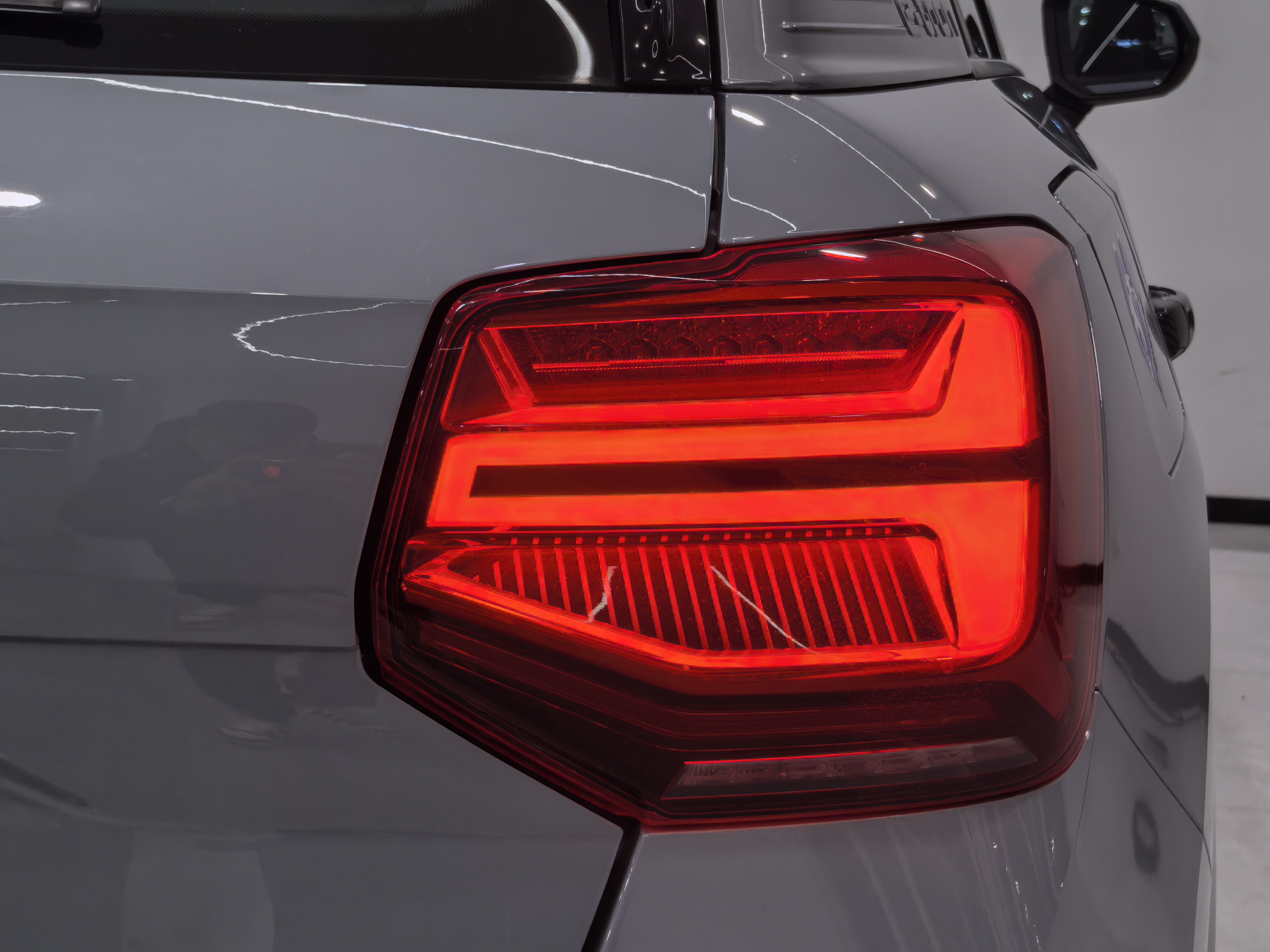 Audi Q2L e-tron 2022 #4 Audi Q2L e-tron 2022 car image #4